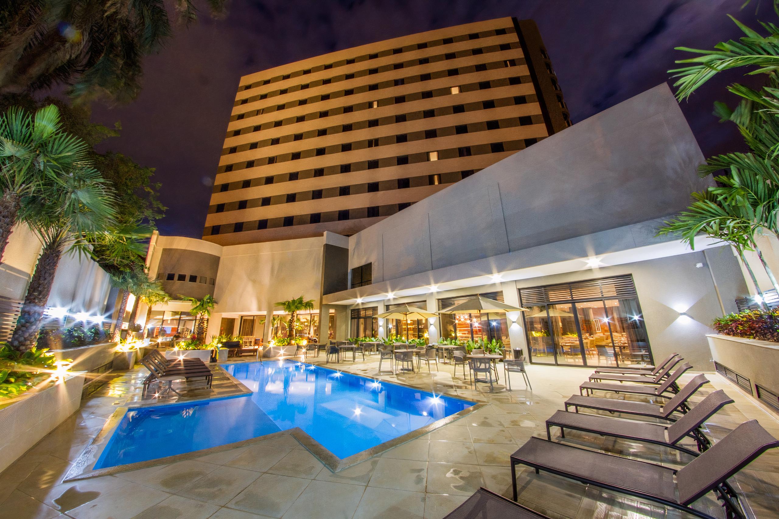 Vista Piscina JL Hotel by Bourbon