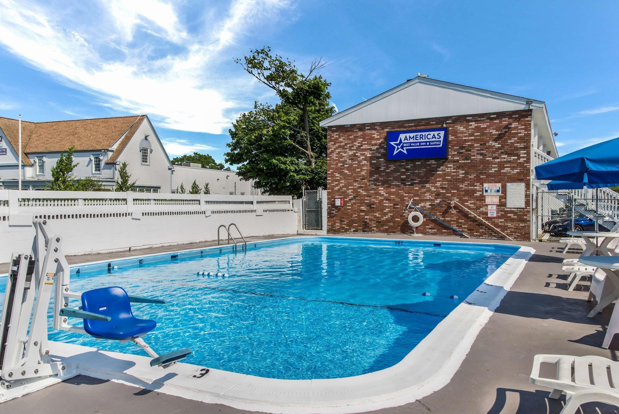 Varios Americas Best Value Inn & Suites Hyannis Cape Cod