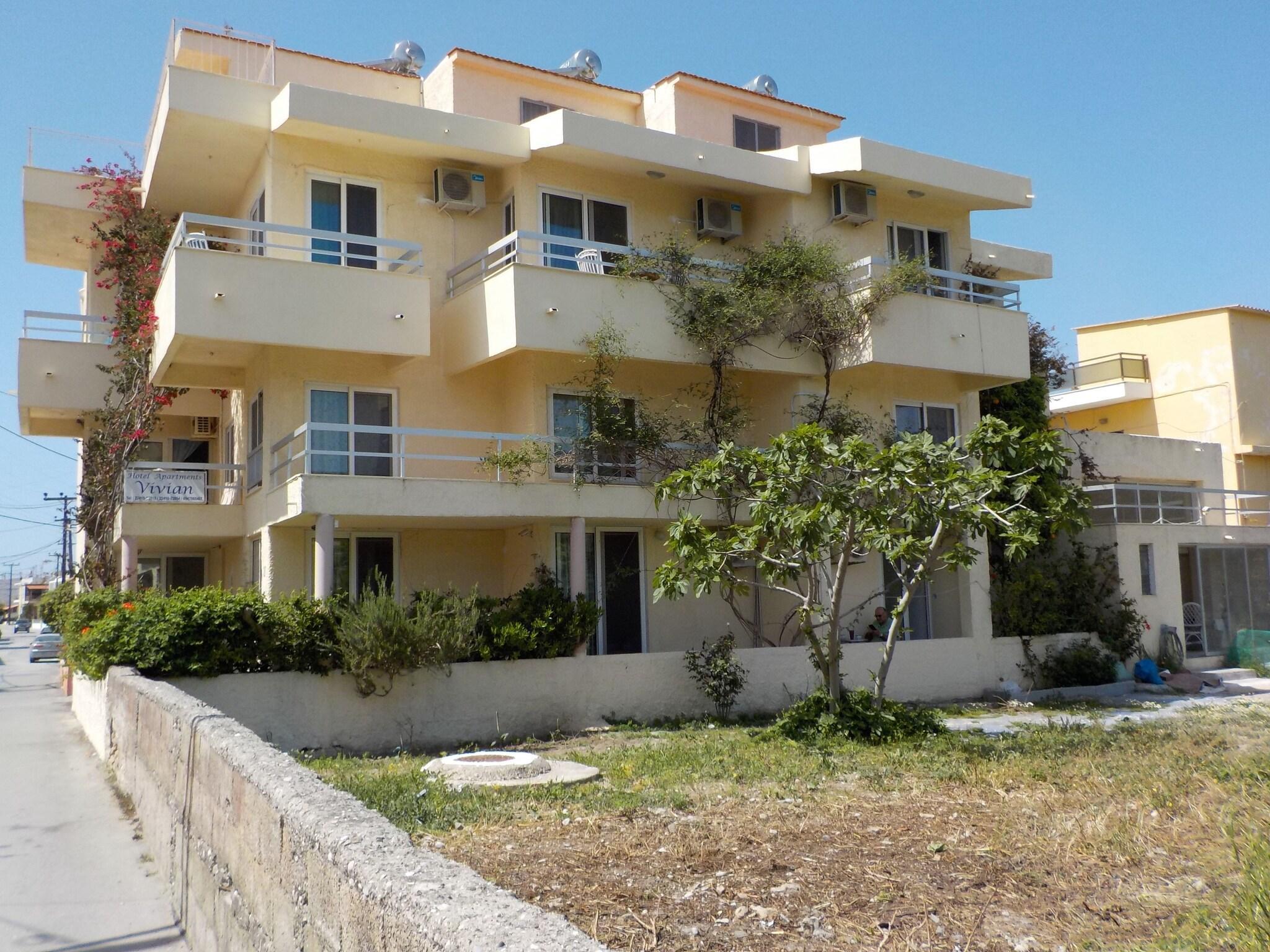 Vista Exterior Vivian Studios