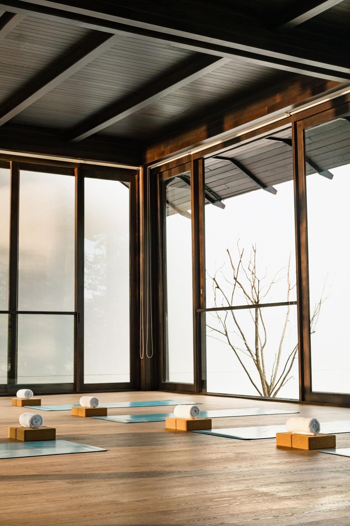 Gimnasio Kimpton Kitalay Samui by IHG