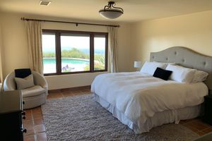 Alquiler Vacacional - Spanish villa with spectacular 360 ocean & mountain views on 40 acres