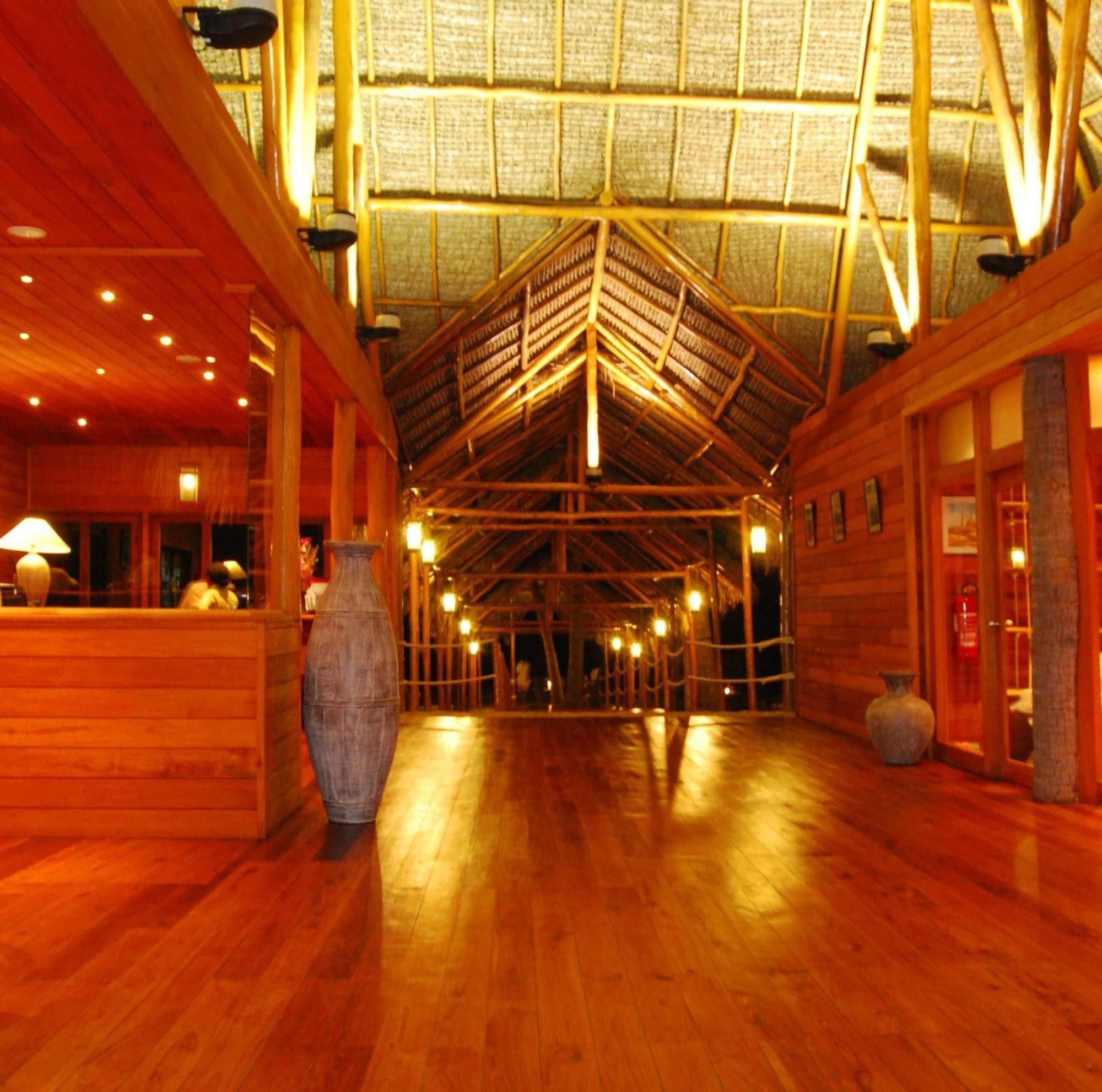 Vista Lobby Palissandre Côte Ouest