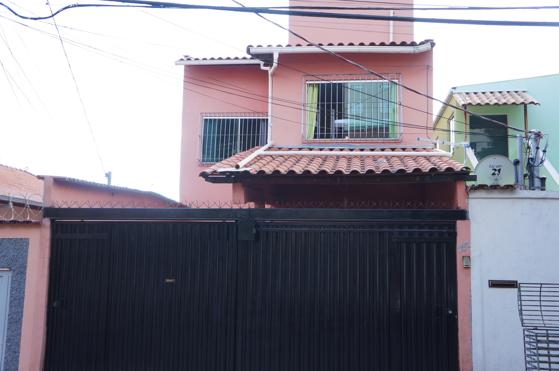 Vista Exterior Saint Germain Hostel