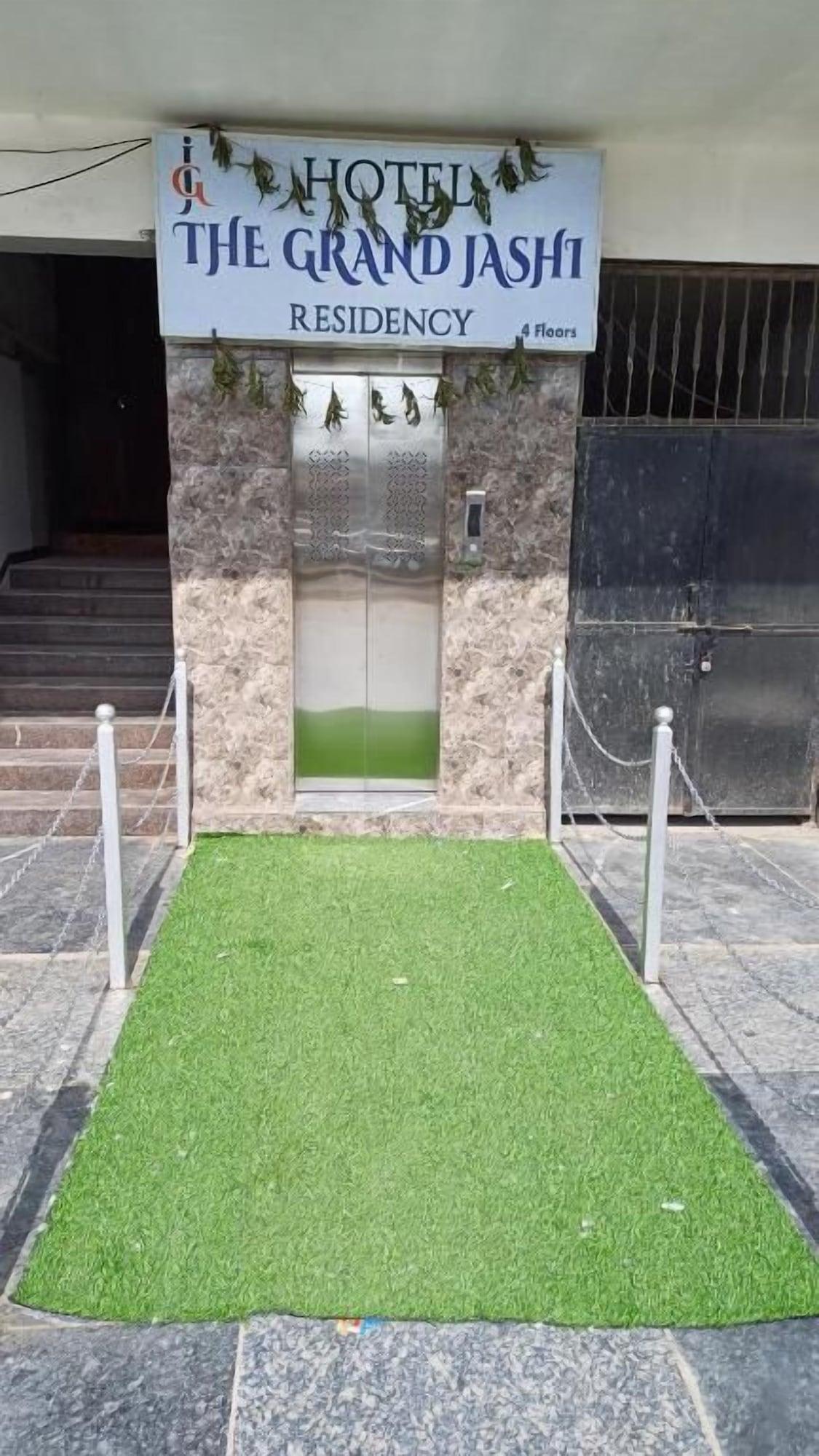 Vista Exterior Hotel The Grand Jashi Residency