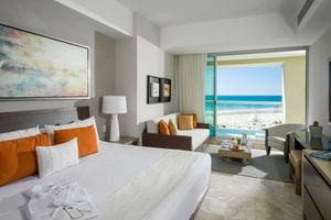 Alojamiento - Gorgeous luxury resort suite w/ Jacuzzi tub and private plunge pool..