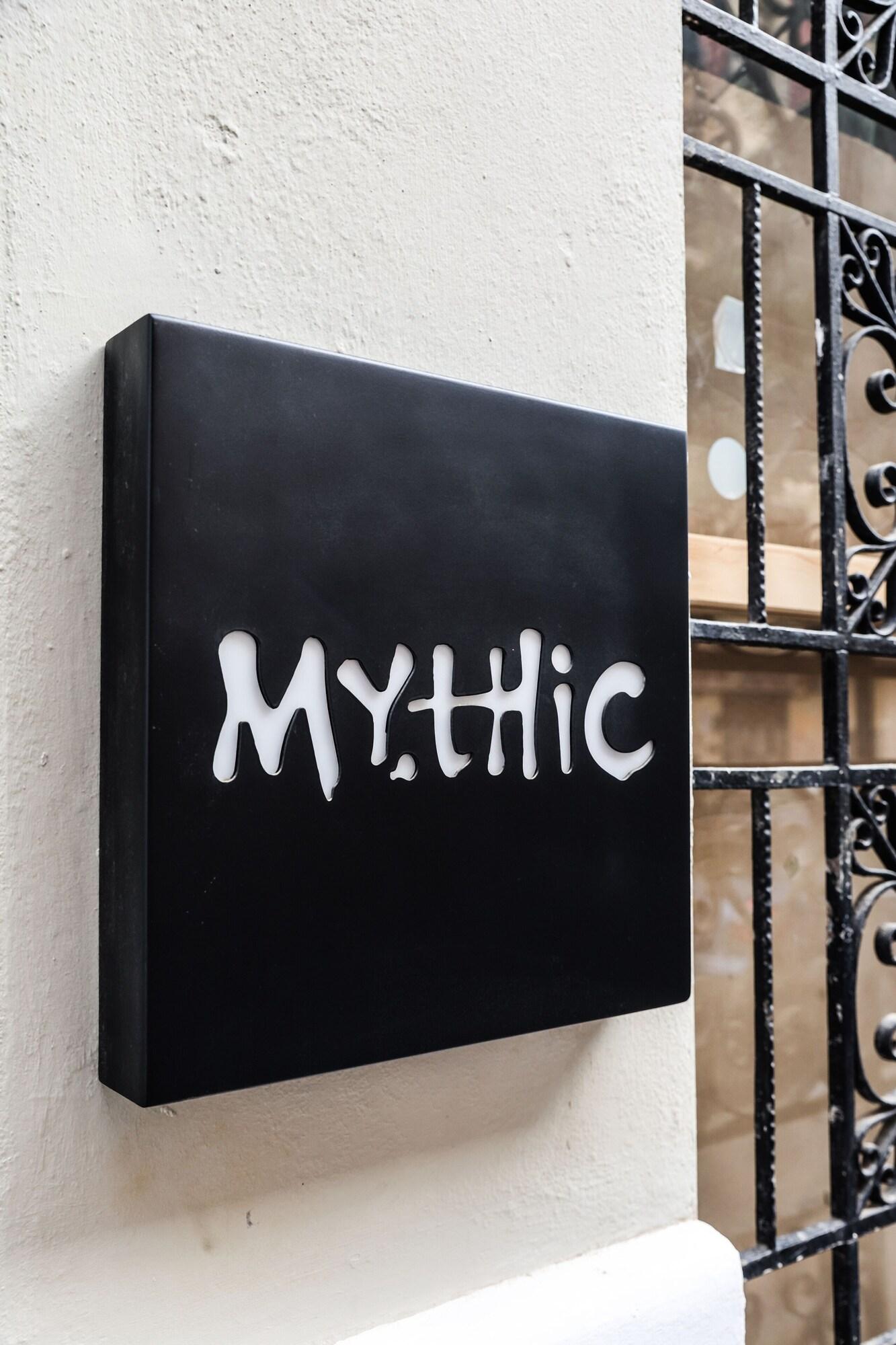 Vista Exterior Mythic Valencia Hotel