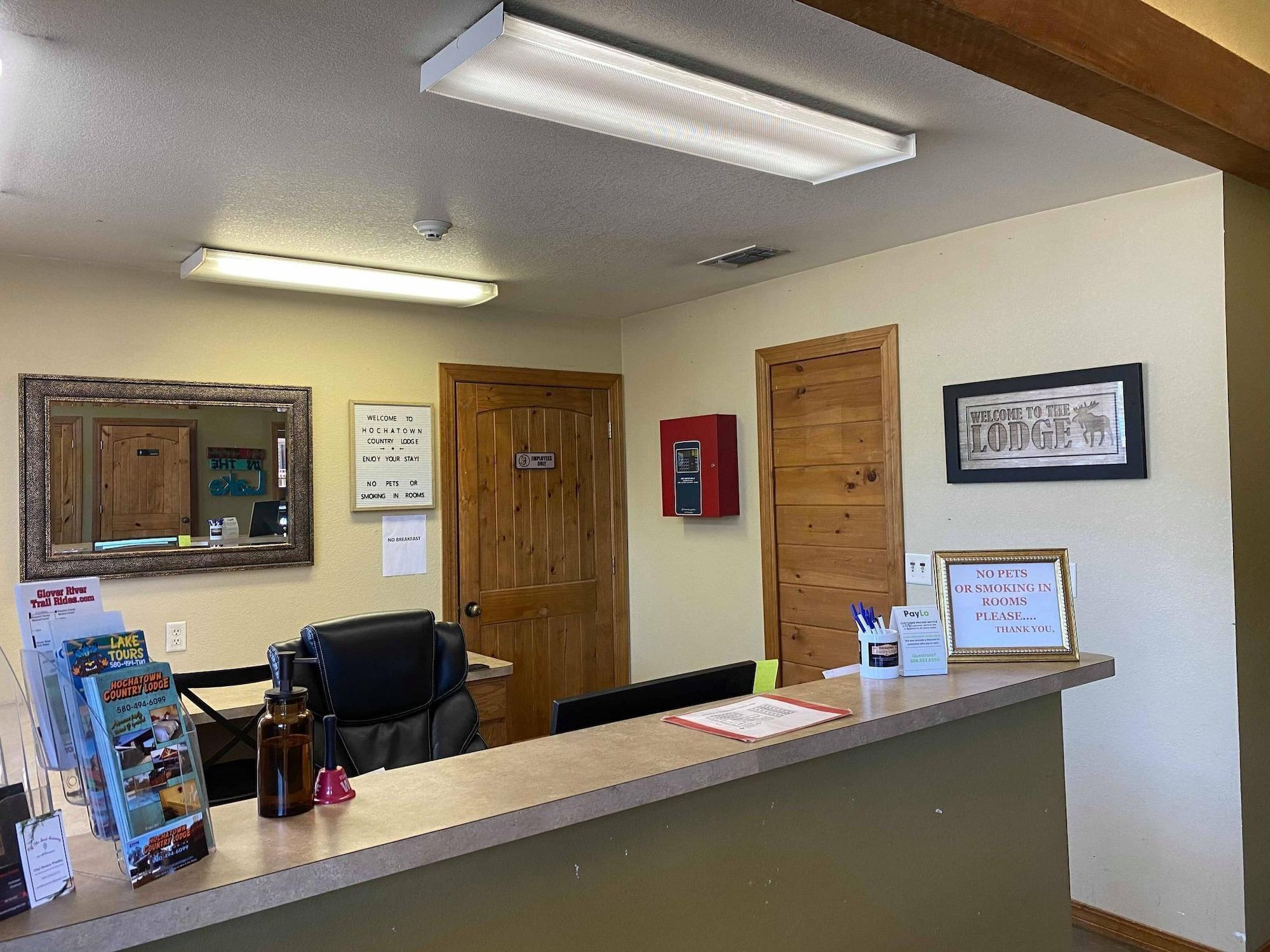 Vista Lobby Hochatown Country Lodge