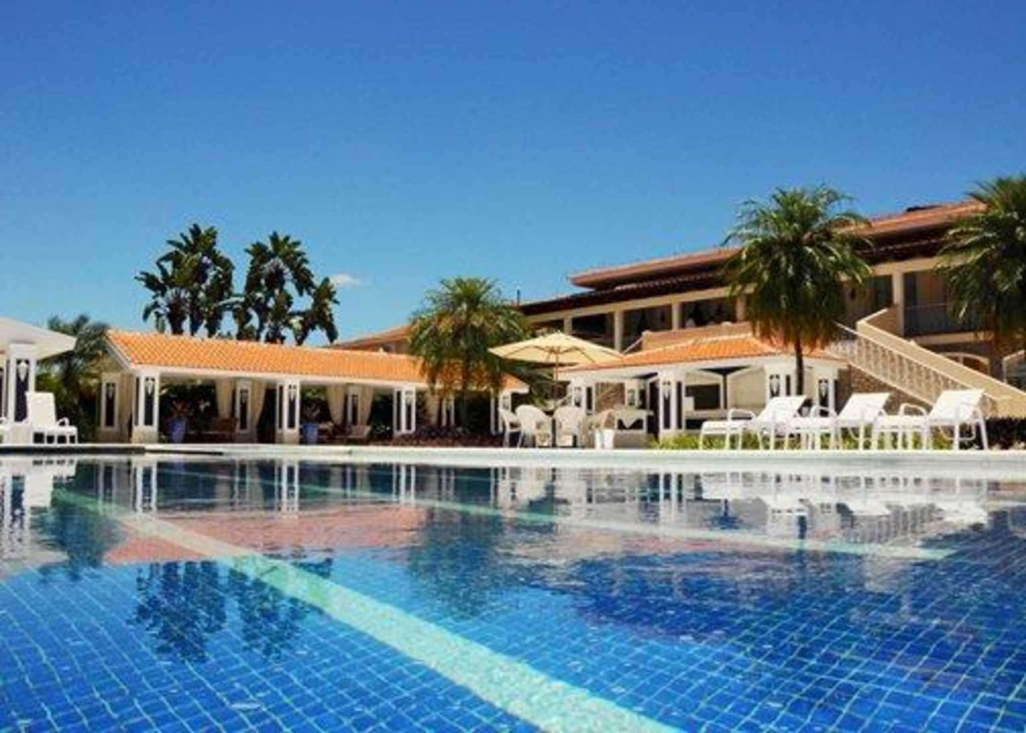 Vista Piscina Sun Valley Marília by Atlantica