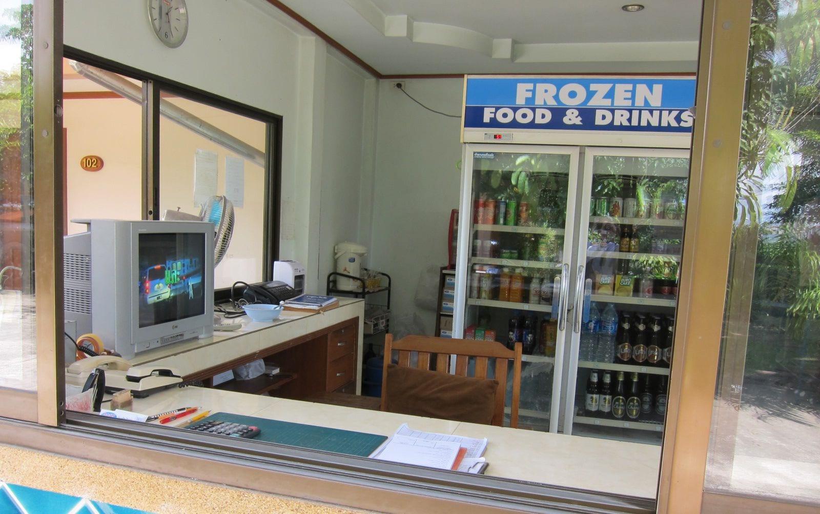 Vista Lobby Oasis Resort