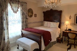 Alojamiento - Brass Pineapple Inn