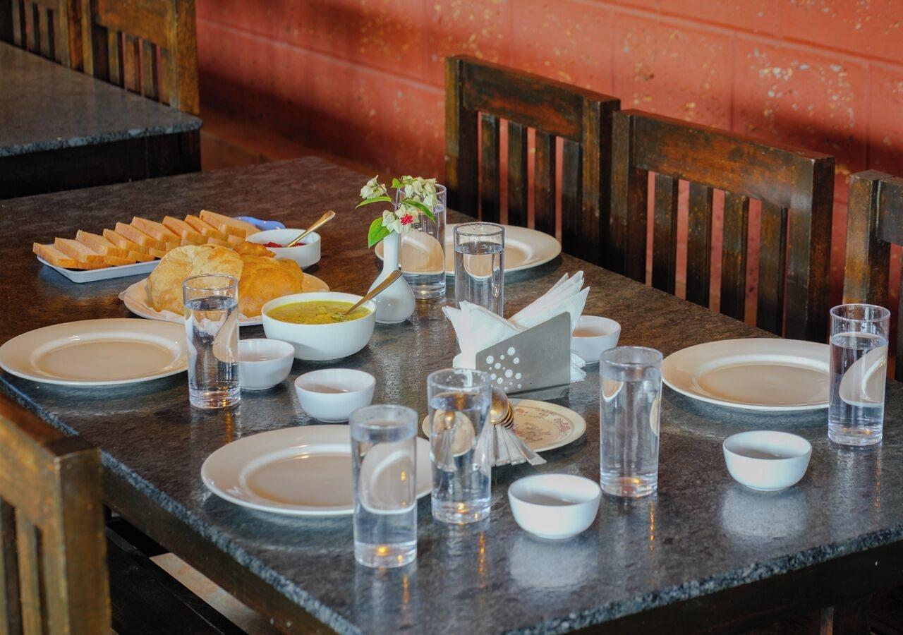 Restaurant Clover Holiday Village Coorg Resort by VOYE HOMES