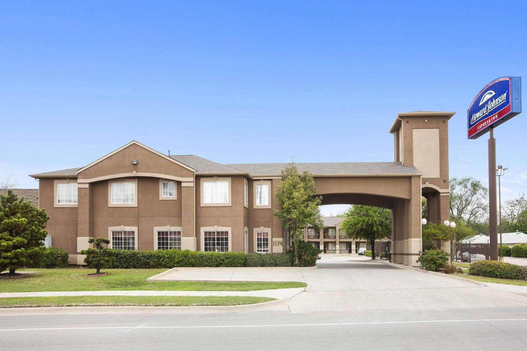 Varios Howard Johnson by Wyndham Grand Prairie Near Lone Star Park
