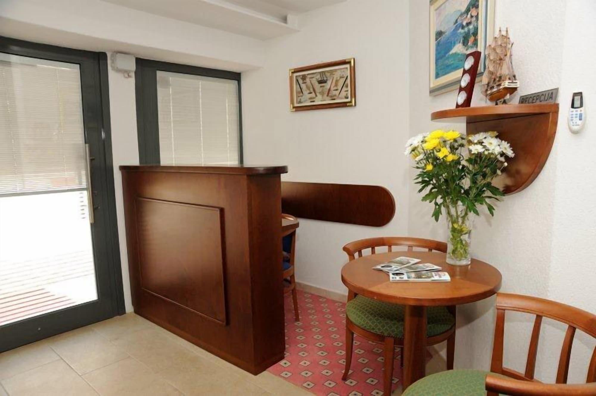Vista Lobby Villa Nova