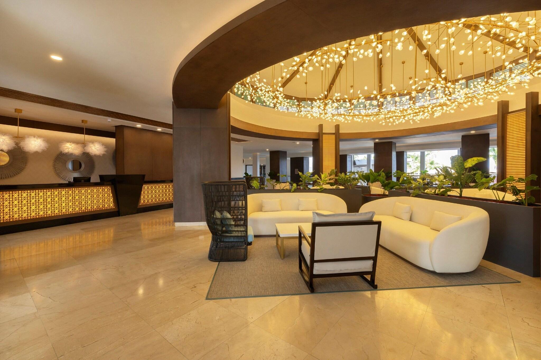 Vista Lobby Hideaway at Royalton Blue Waters, An Autograph Collection all-Inclusive Resort - Adults Only