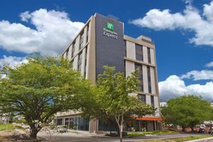 Alojamiento - Holiday Inn Express Yopal by IHG