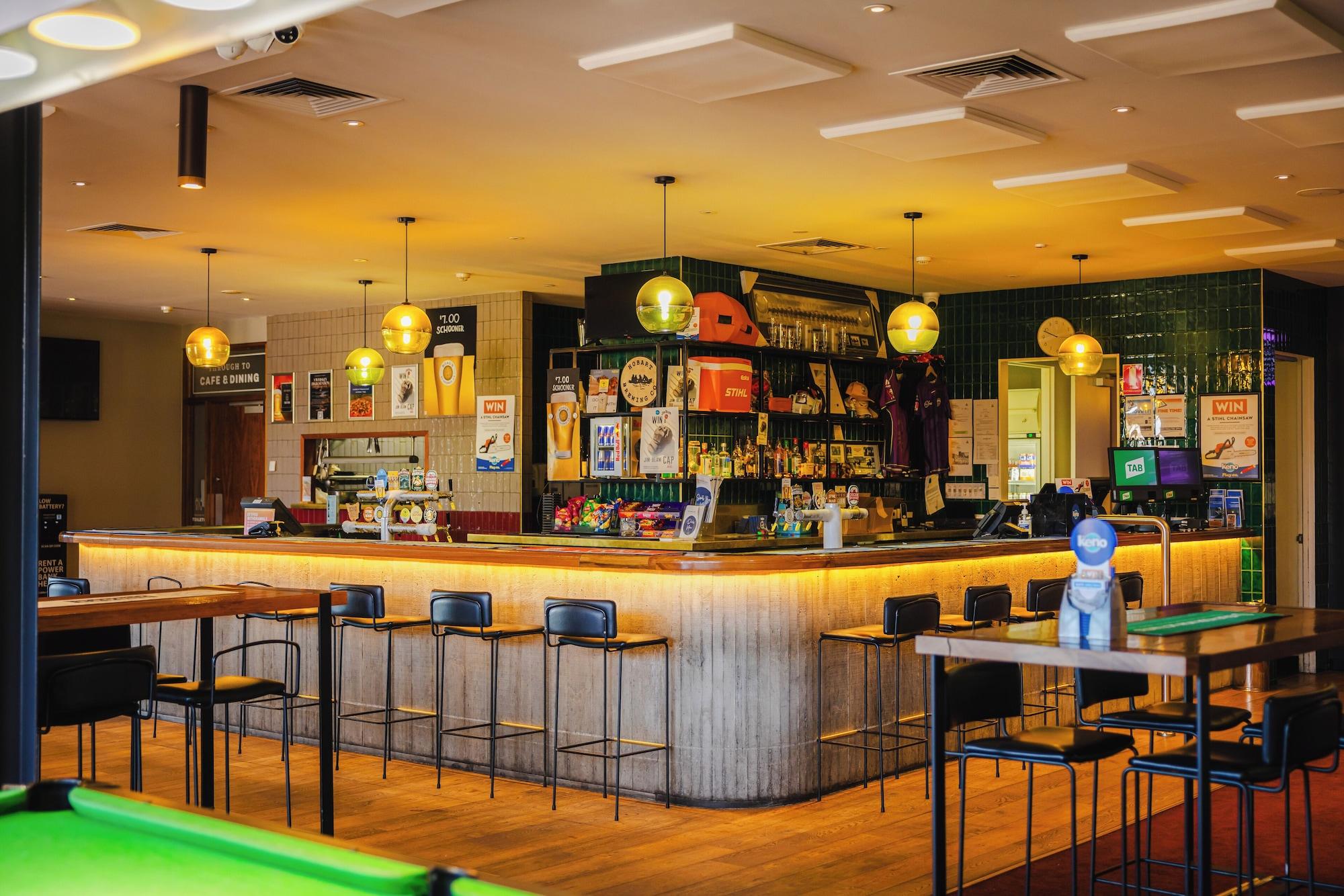 Bar/Salón Shoreline Hotel