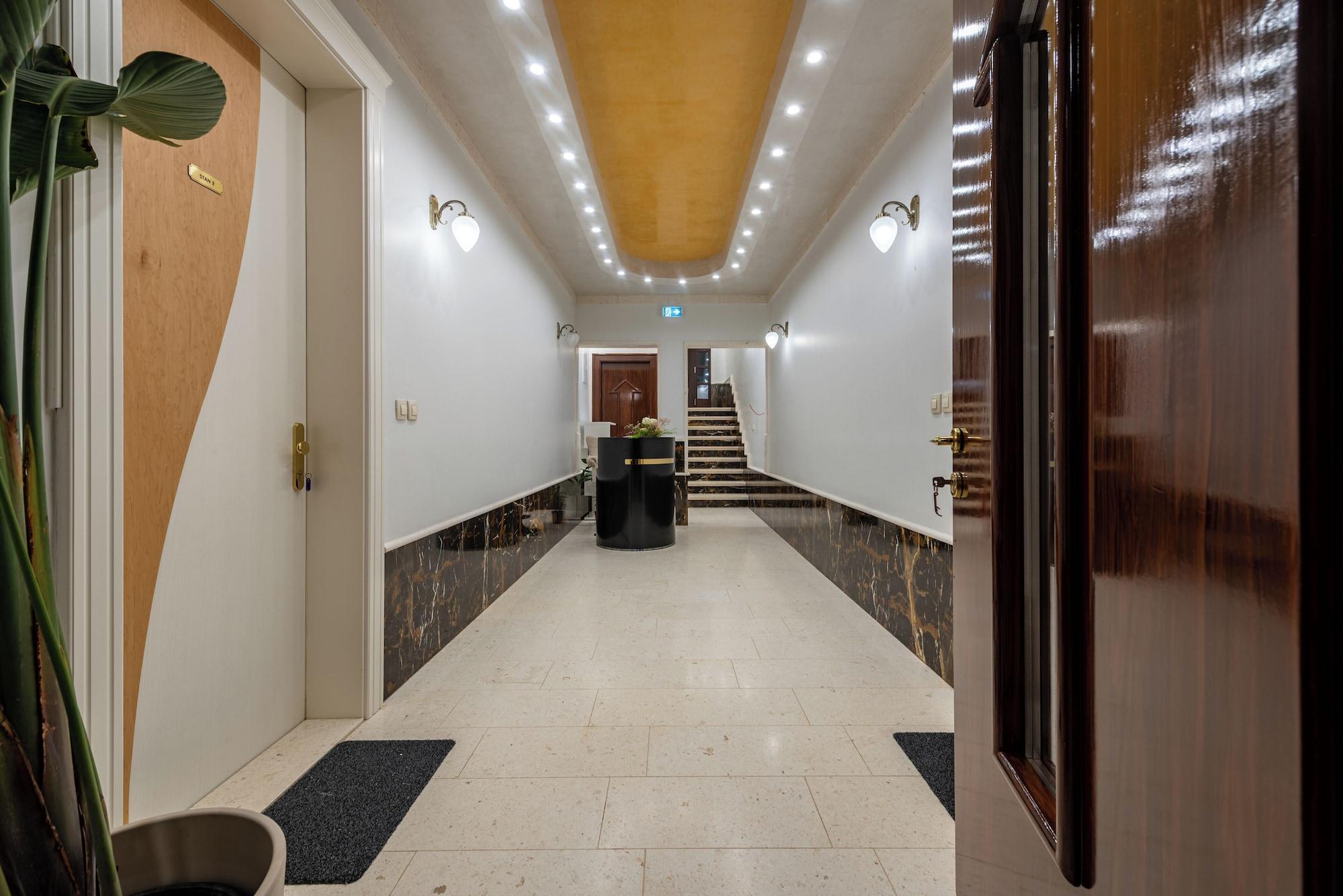 Vista Lobby Chateau Dabo