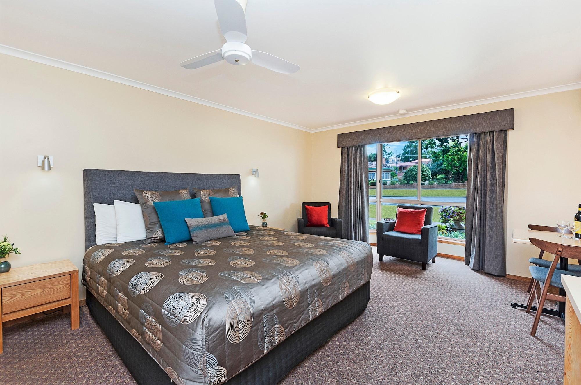 Varios AAt 28 Goldsmith Motel