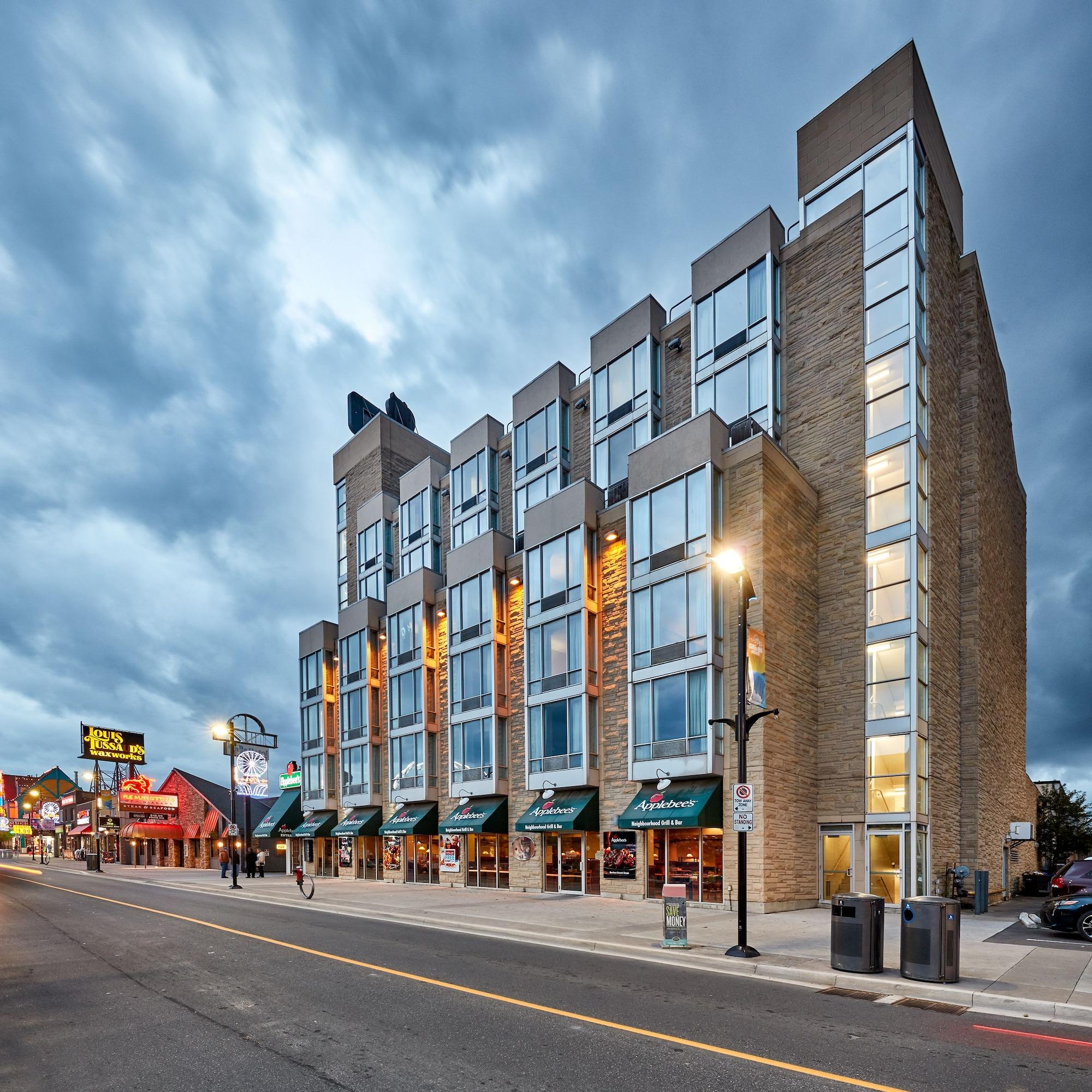 Vista Exterior The Falls Hotel & Inn