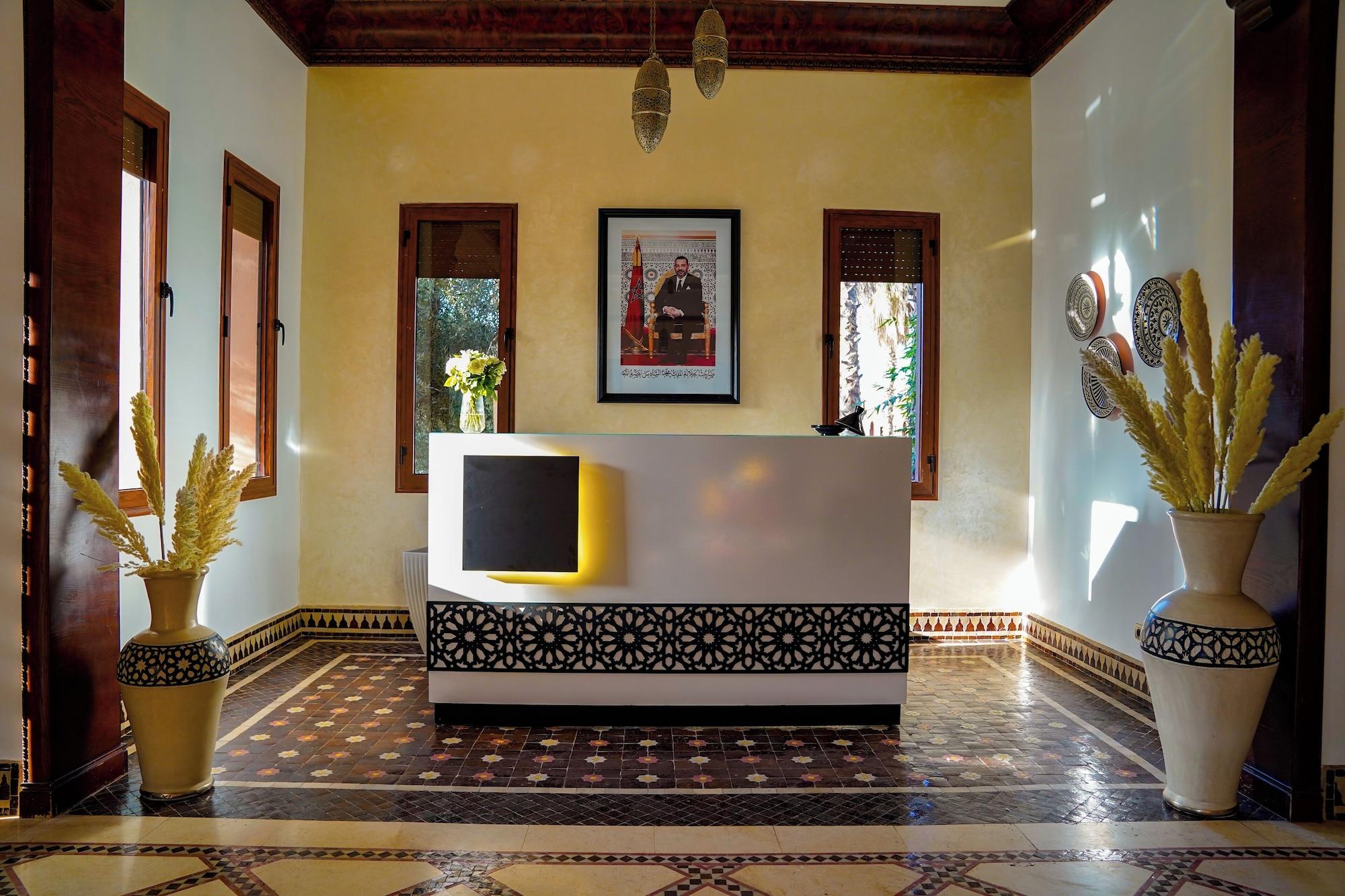 Vista Lobby Palais Volteras