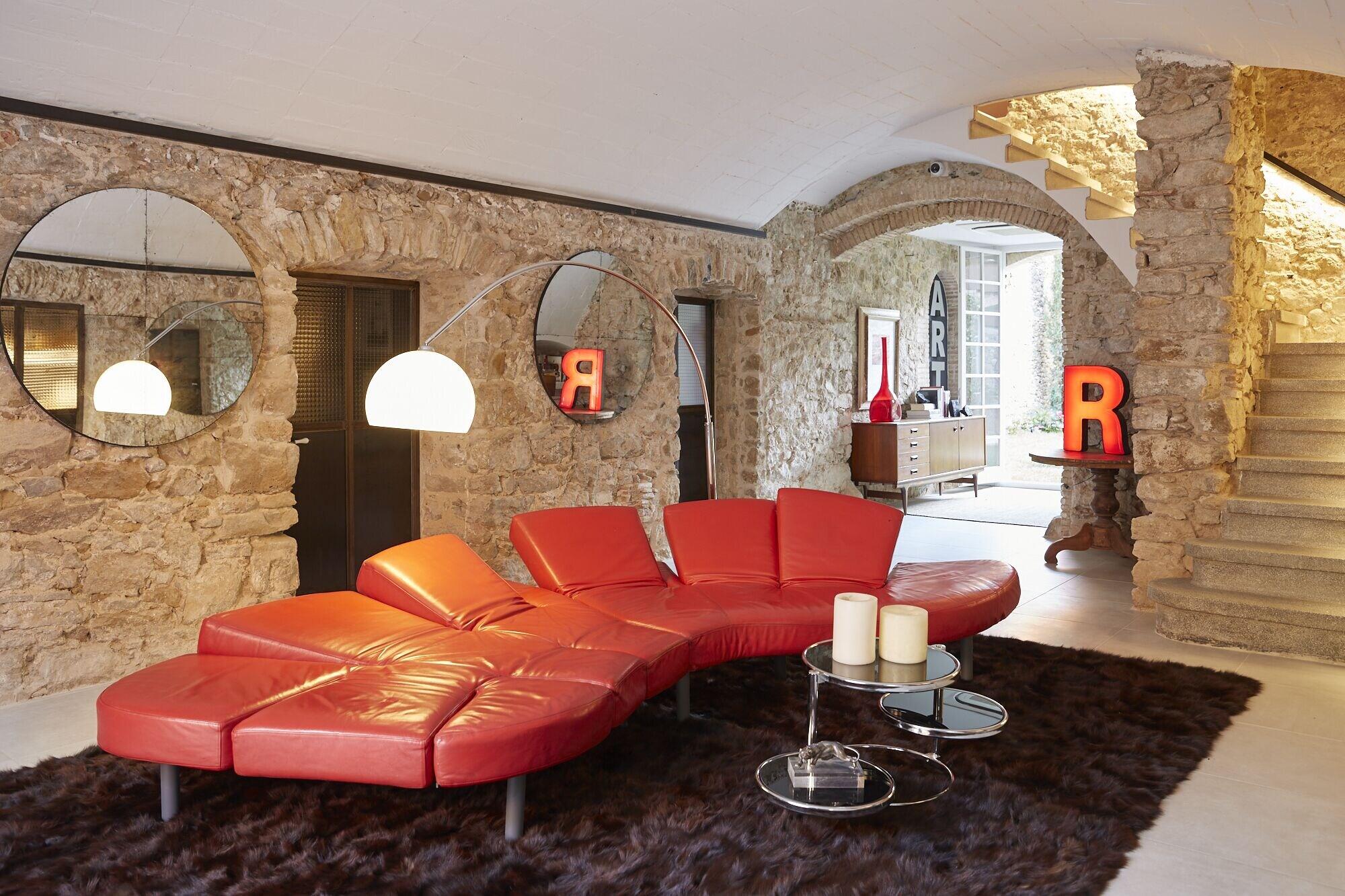 Vista Lobby llimona suites