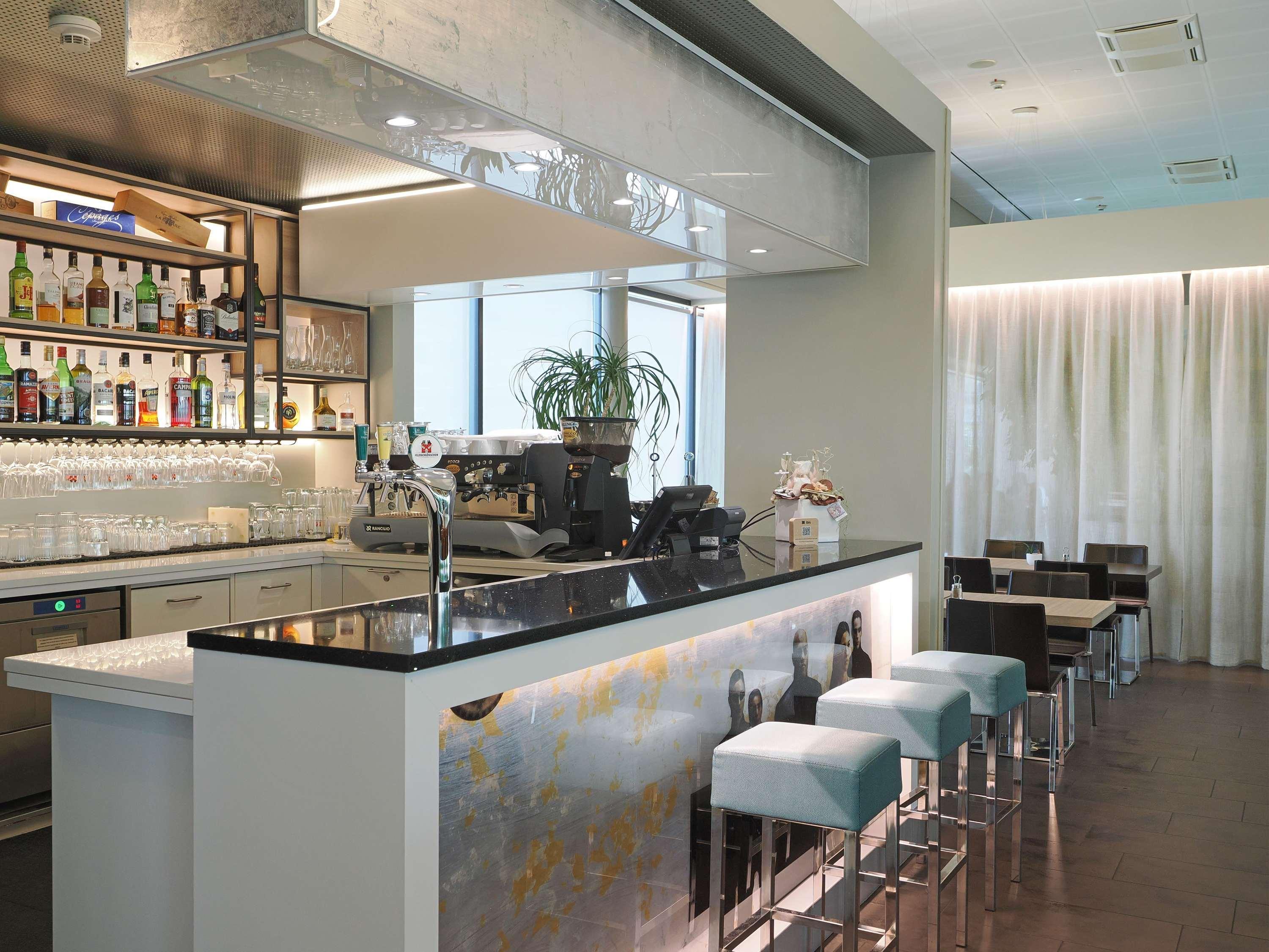 Bar/Salón ibis Locarno