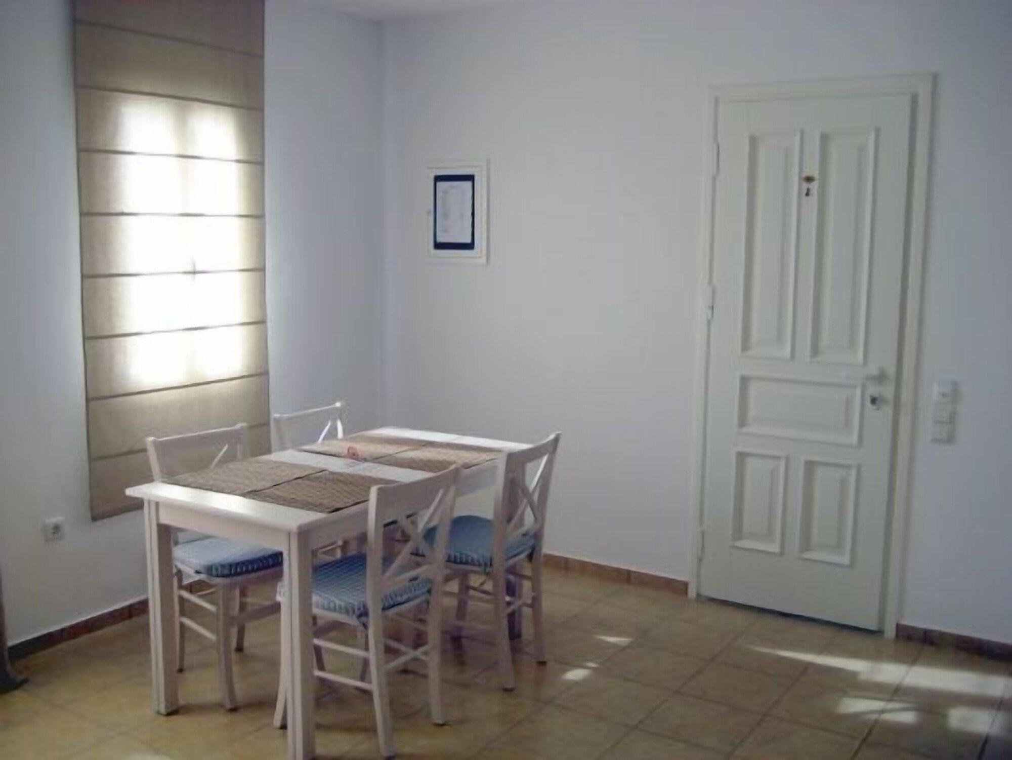 Equipamiento de Habitación Aerina Luxury Apartments