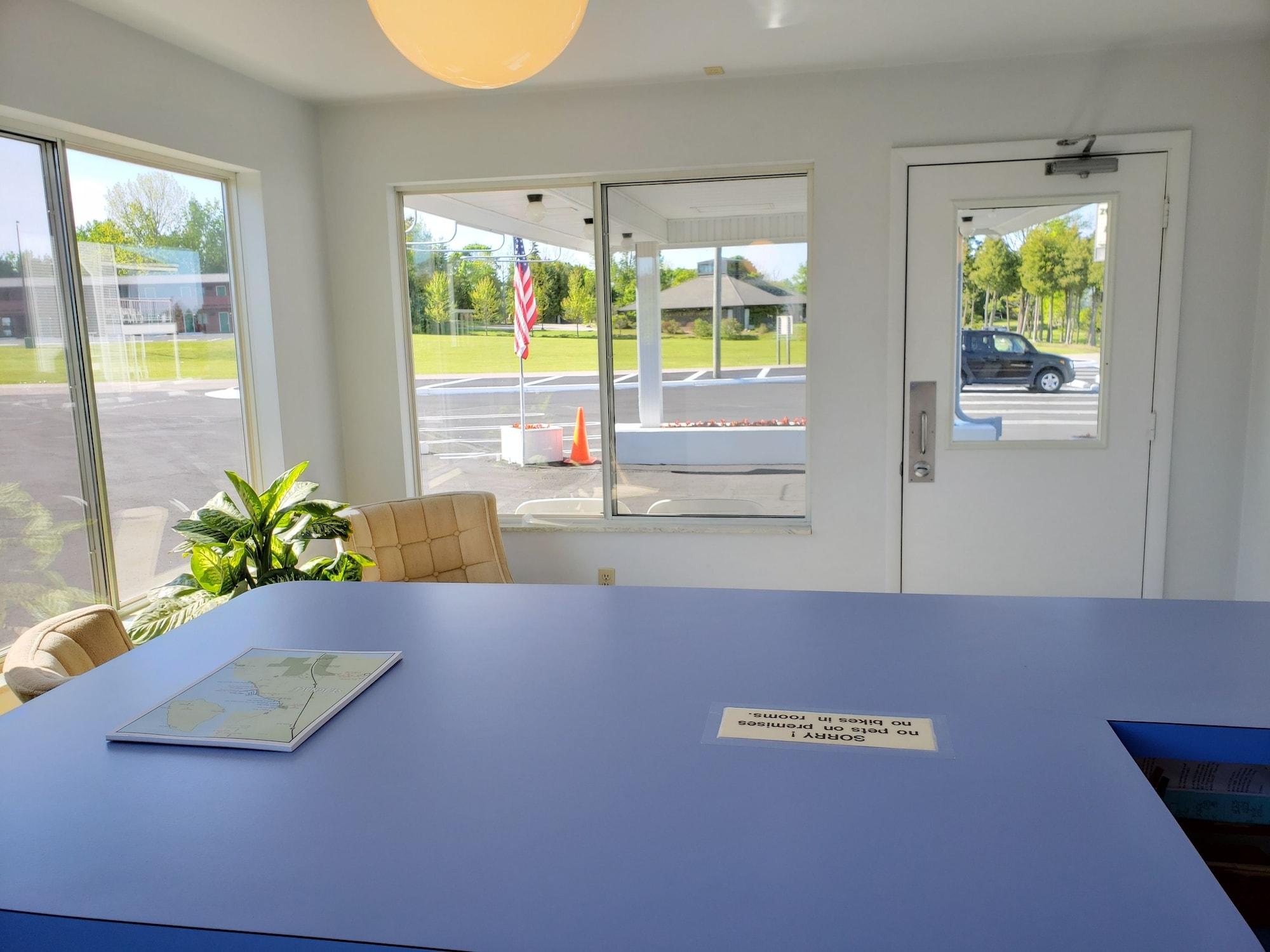 Vista Lobby Aurora Borealis Motel