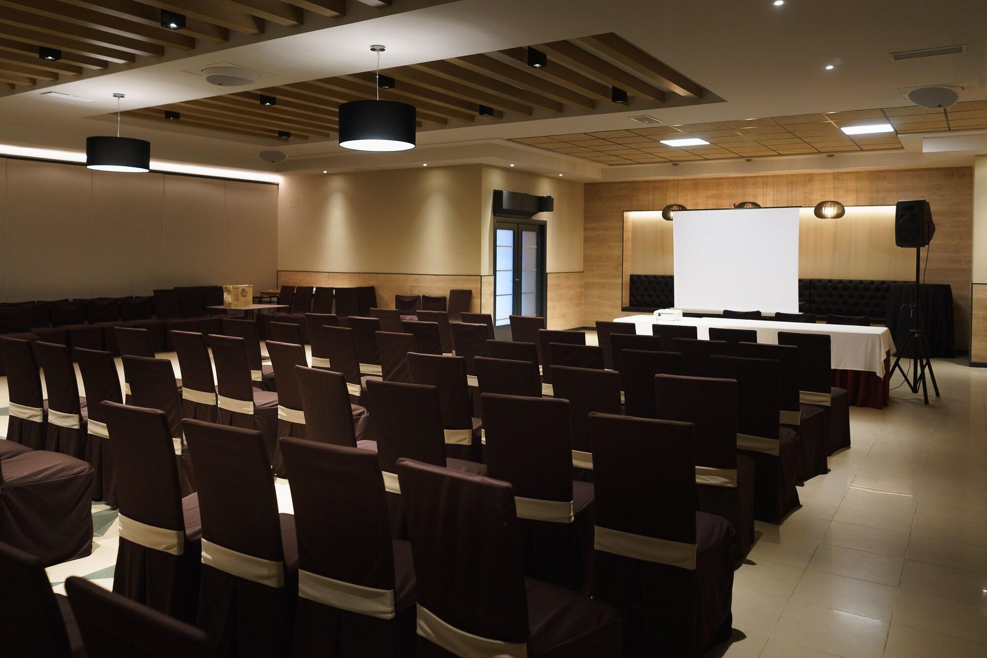 Sala de Reuniones Hospedium Hotel Triana