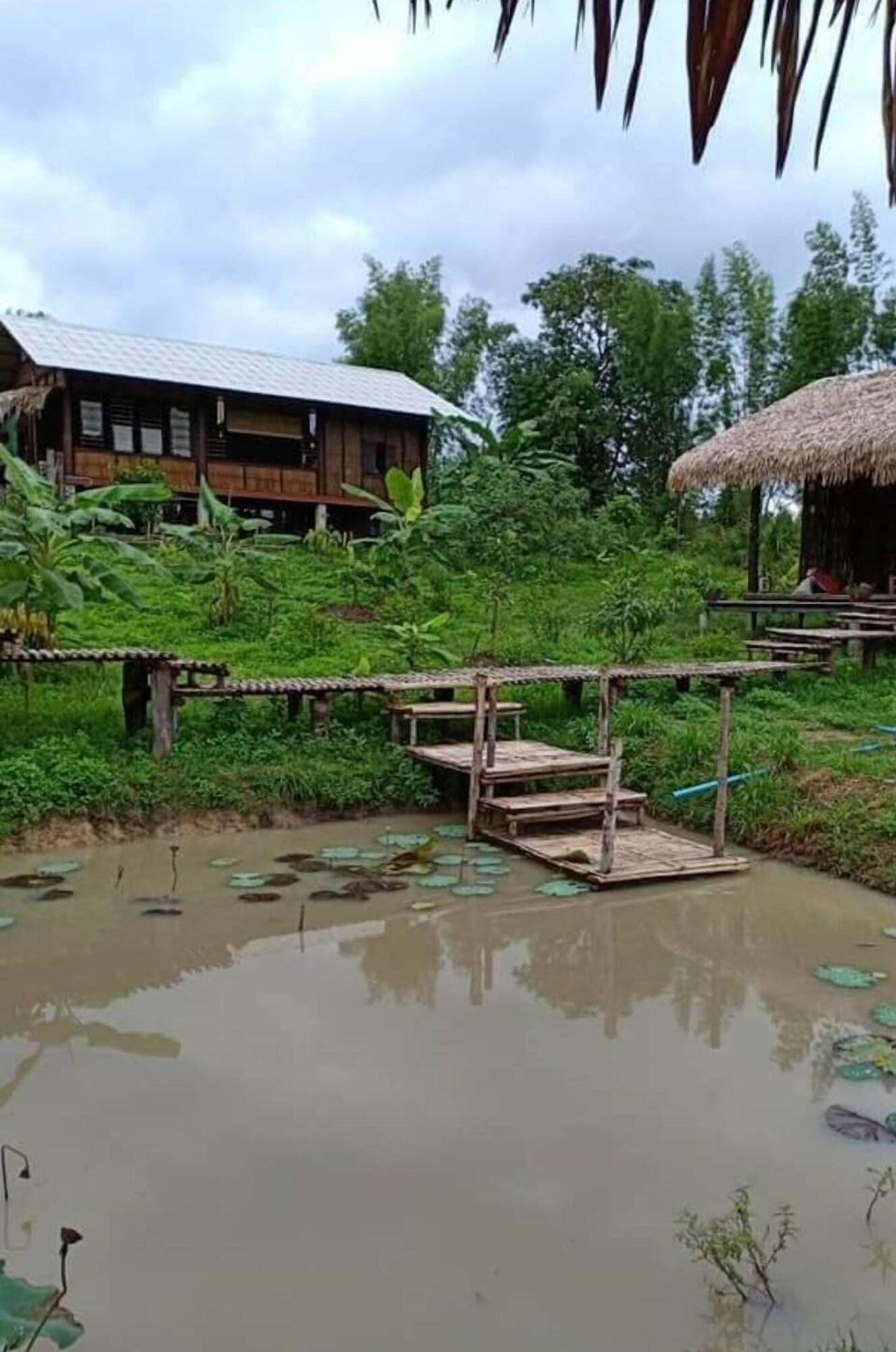 Varios In Suan Sin