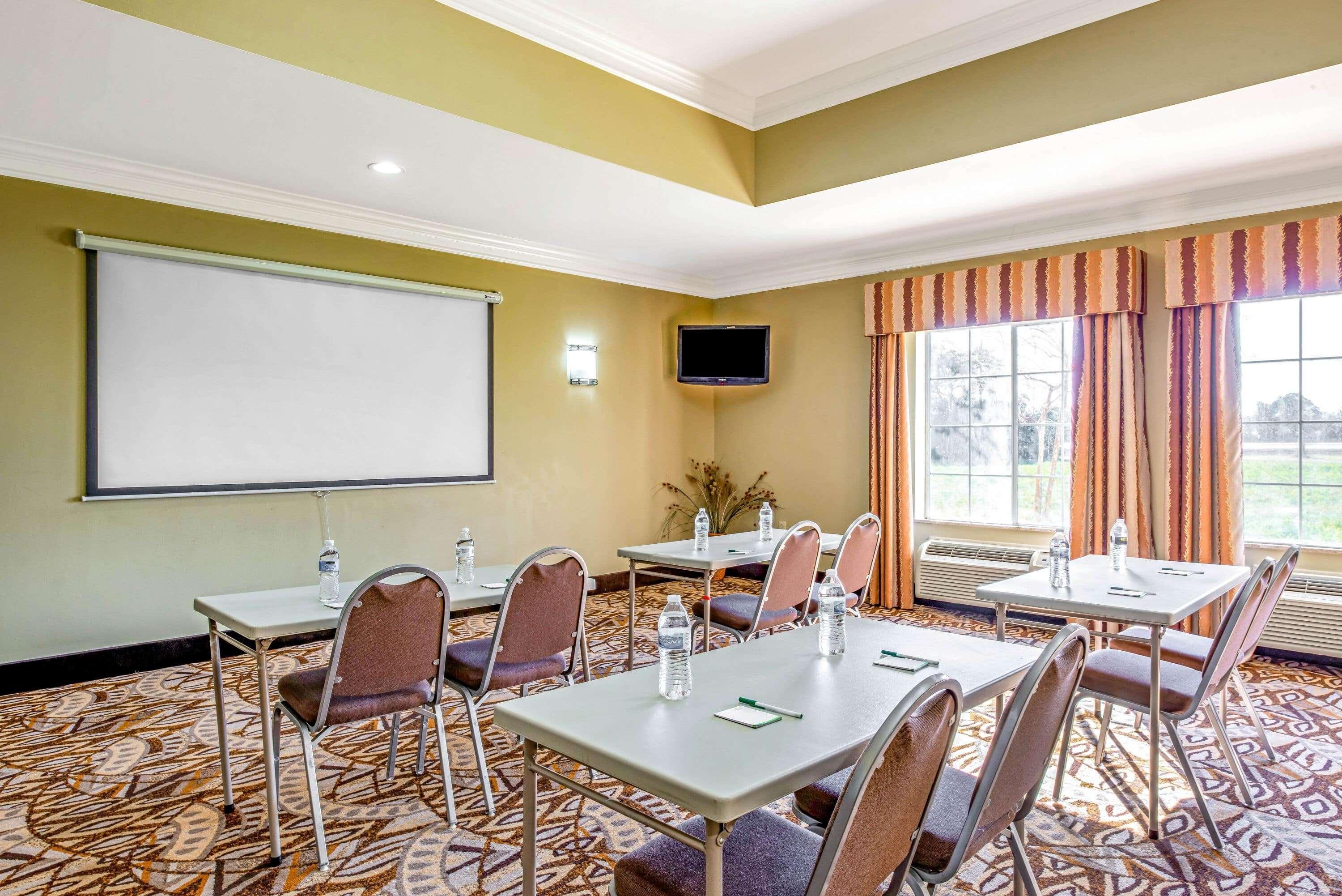 Centro de Negocios Best Western Iowa/Lake Charles East