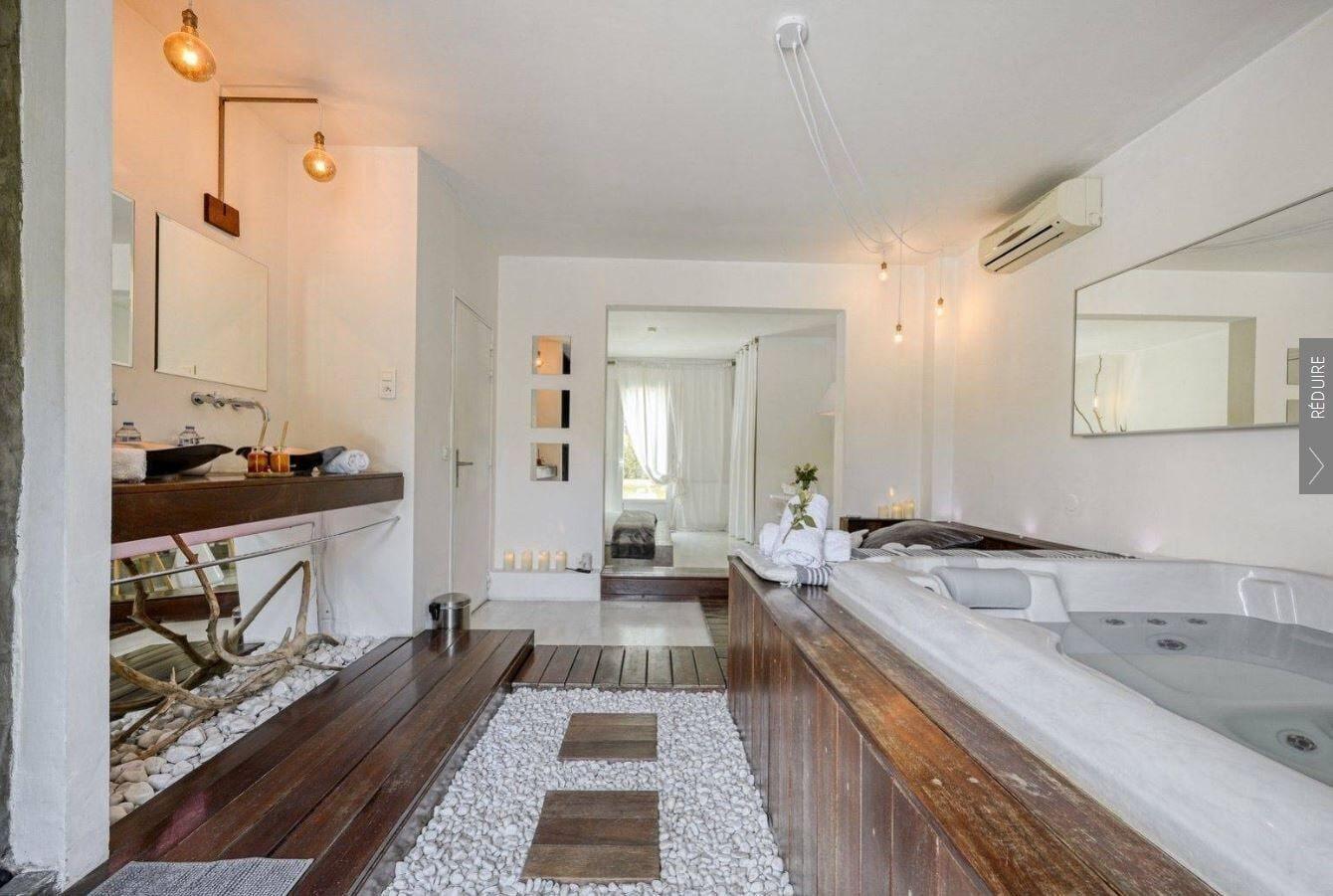 Equipamiento de Habitación Mas Sainte Marie - Private Hot Tub Suites