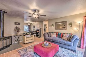 Alquiler Vacacional - Pet-friendly Condo - 2 Mi to Ruidoso Downs!