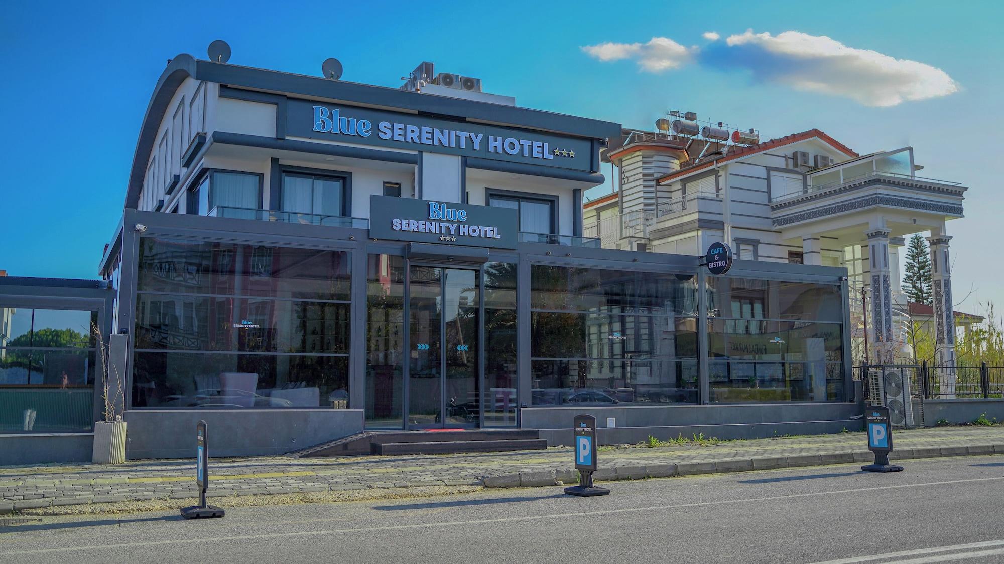 Vista Exterior Blue Serenity Hotel