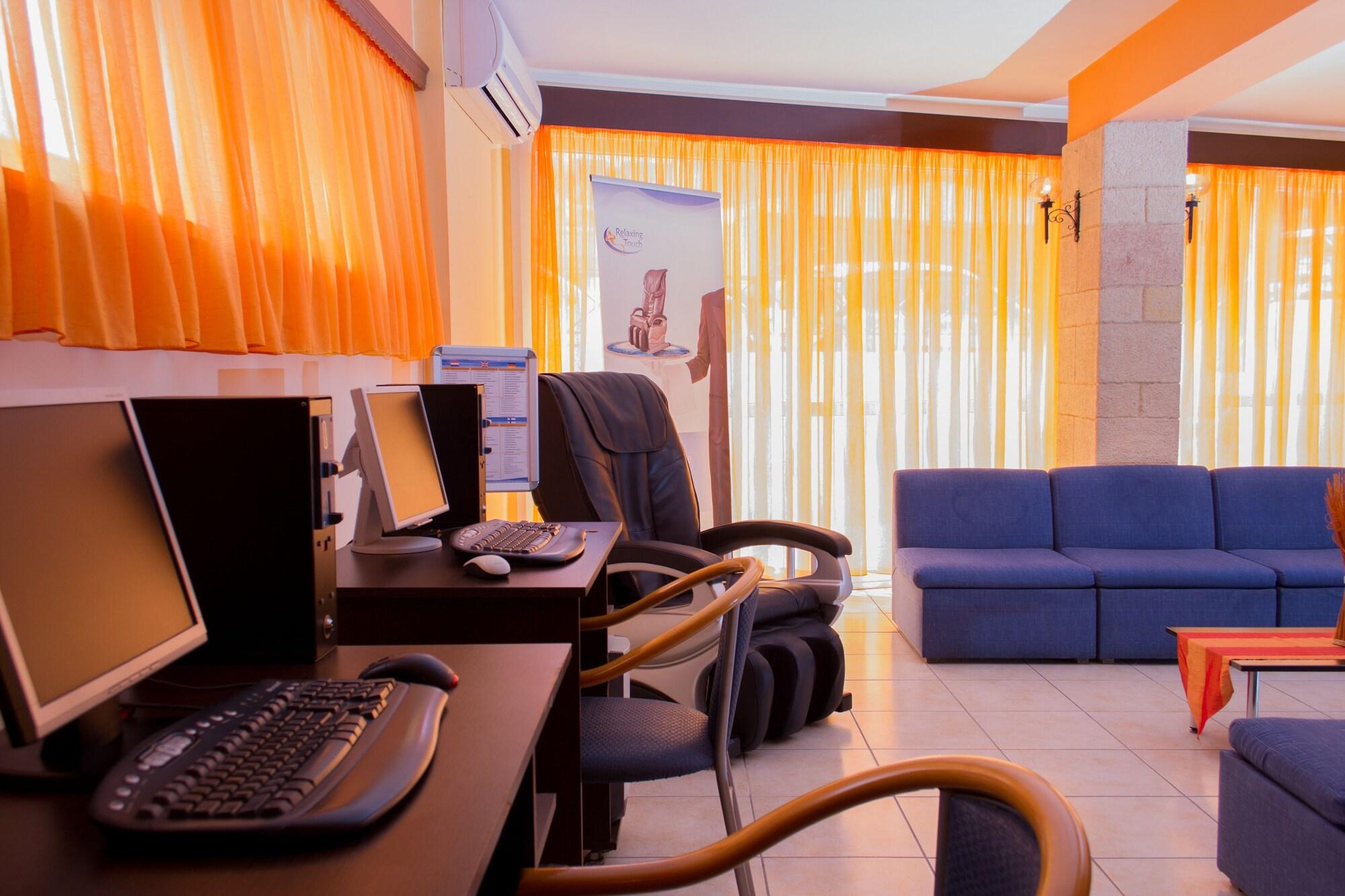 Vista Lobby Europa Hotel