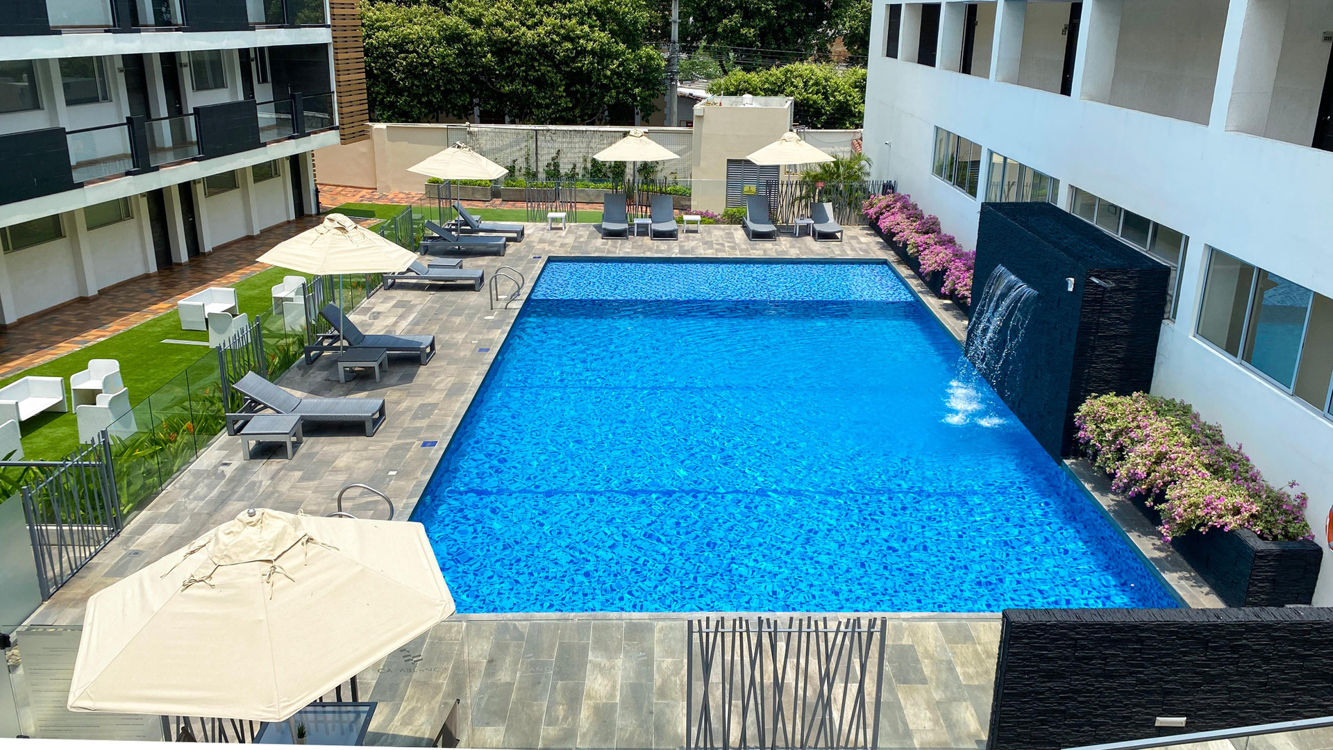 Vista Piscina Hotel Casa Blanca