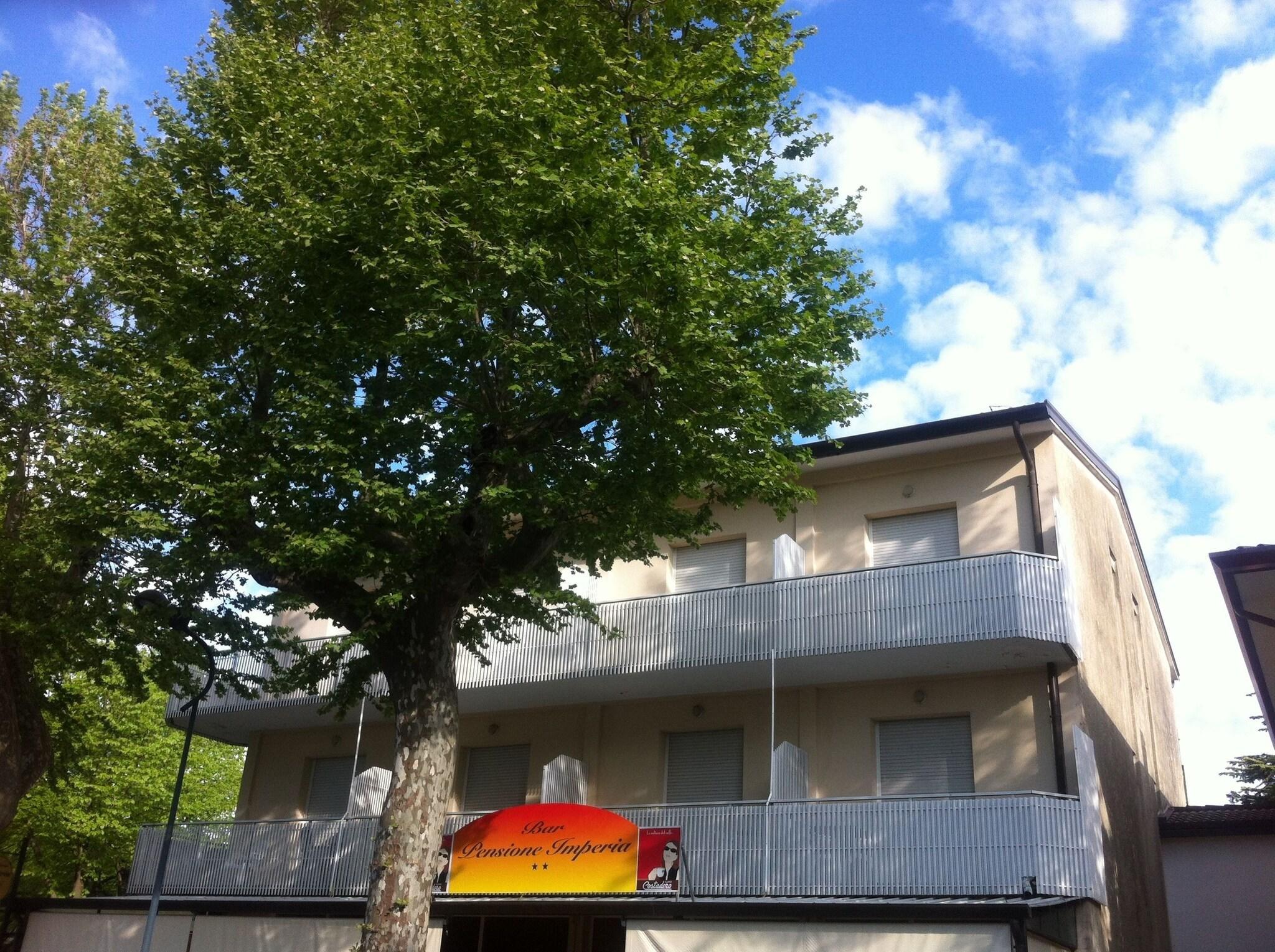 Vista Exterior Pension Imperia