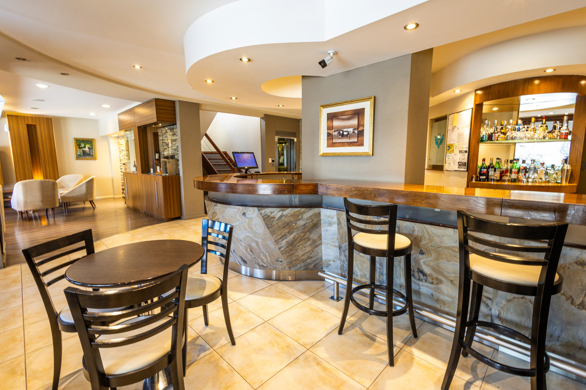 Bar/Salón Hotel Carlos V Patagonia