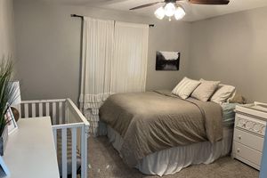 Alquiler Vacacional - Remodeled family gathering home with mountain views on golf course!