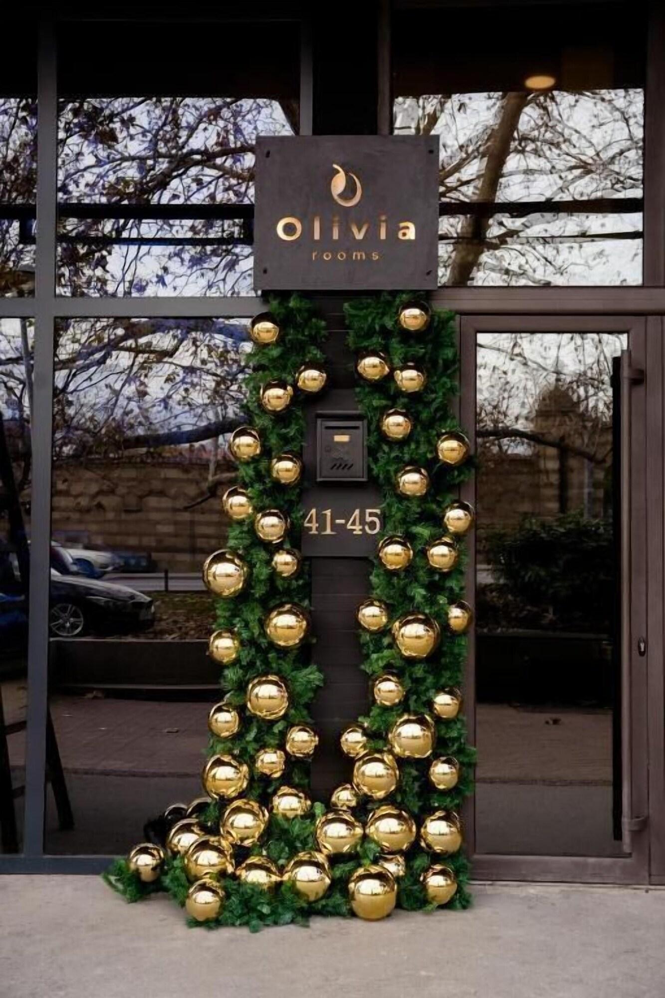 Vista Exterior Olivia Rooms