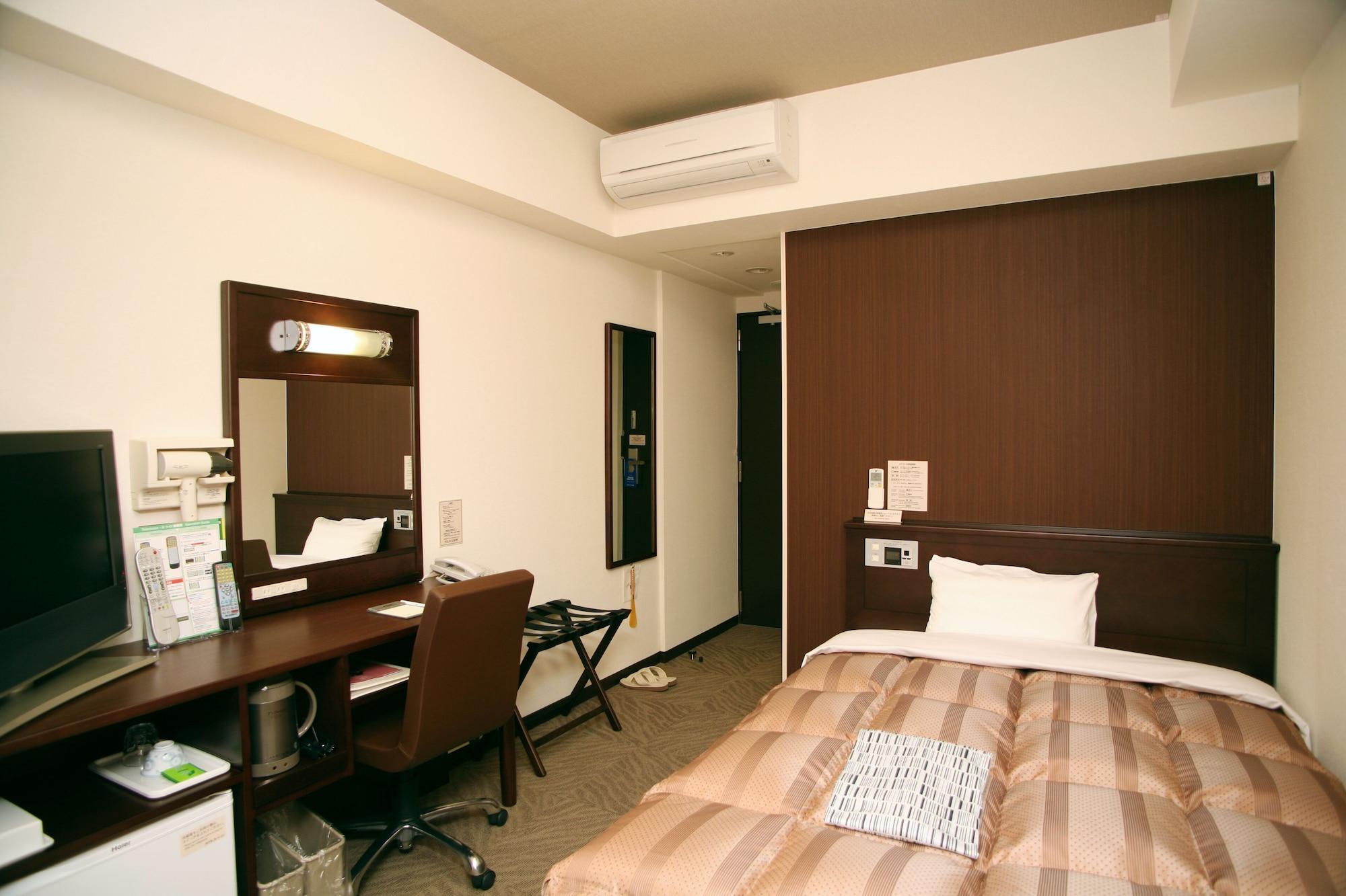 Habitación Hotel Route Inn Tokuyama Ekimae