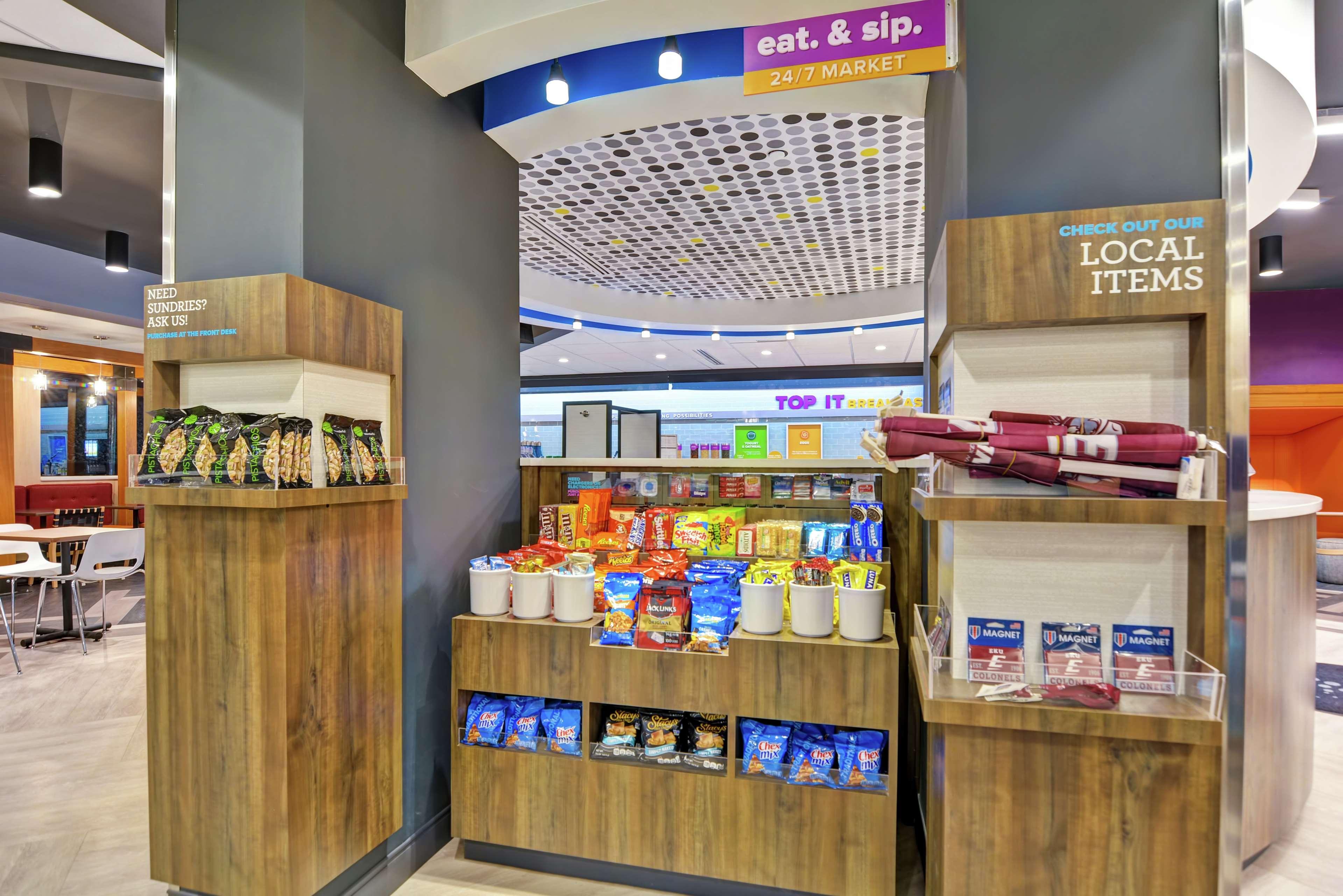 Restaurant Tru by Hilton Richmond