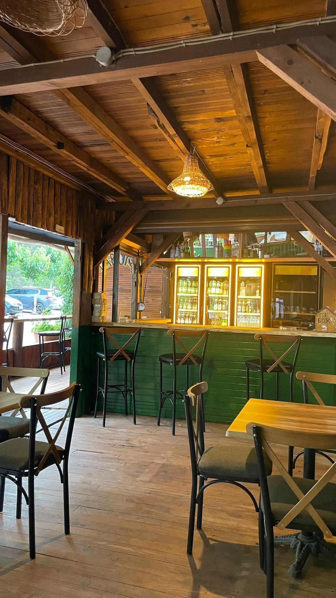 Bar/Salón Olympos Varuna Pansiyon