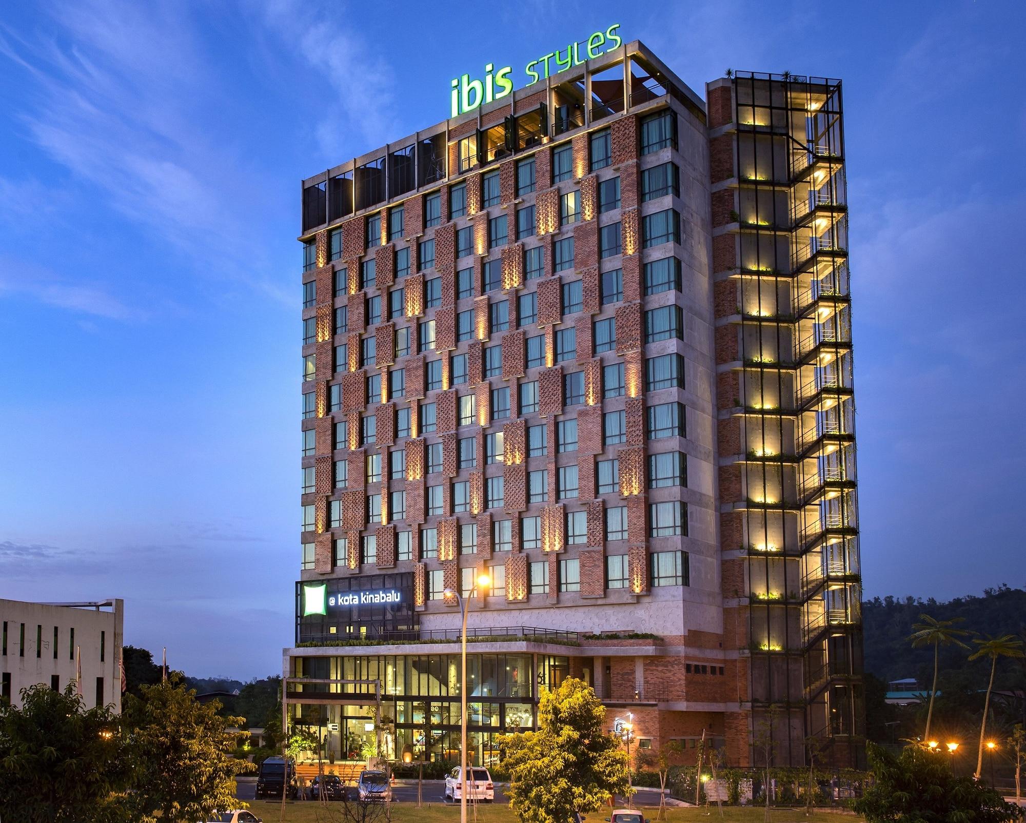 Varios Ibis Styles Kota Kinabalu Inanam Hotel