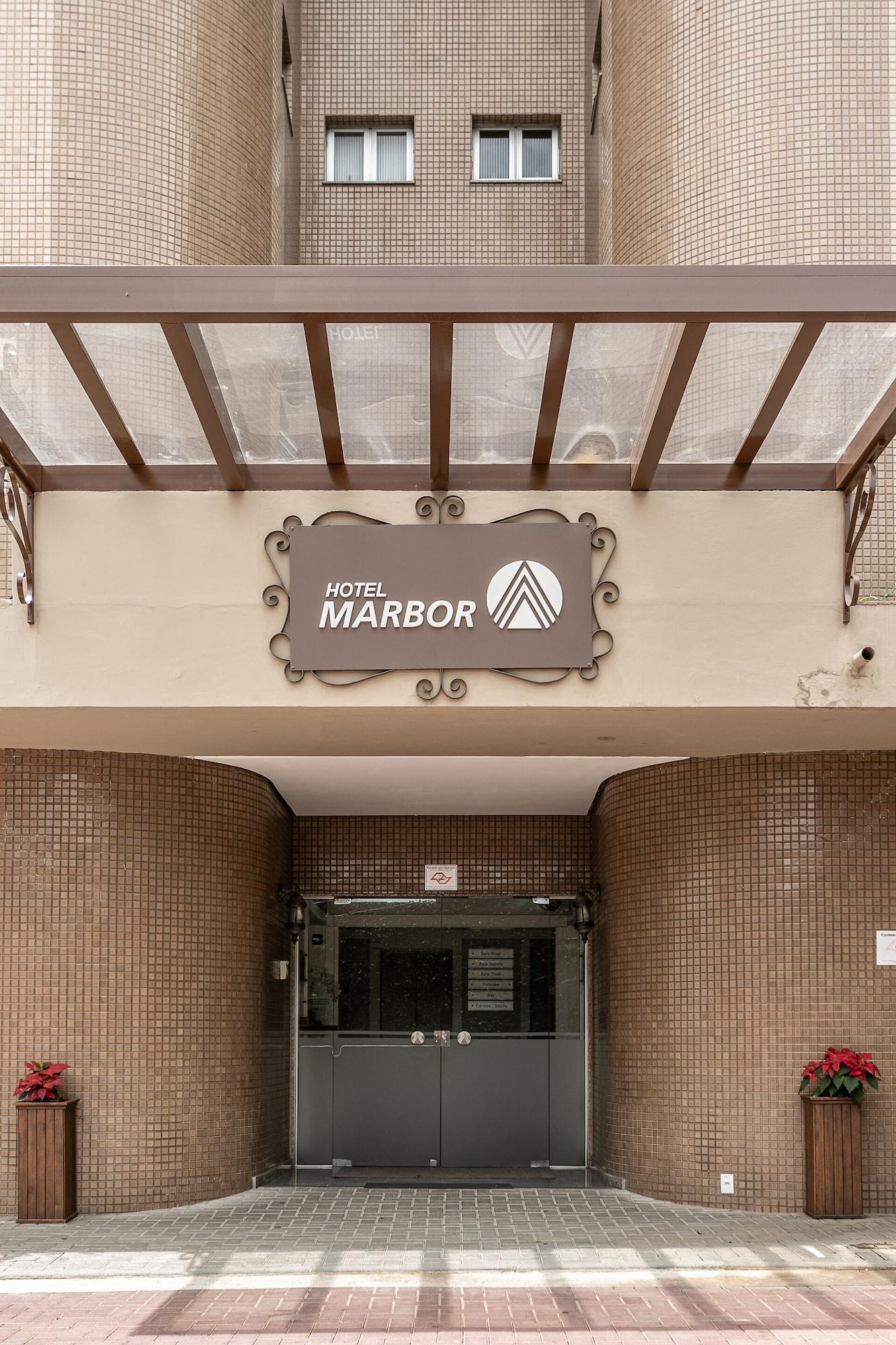 Vista Exterior Hotel Marbor