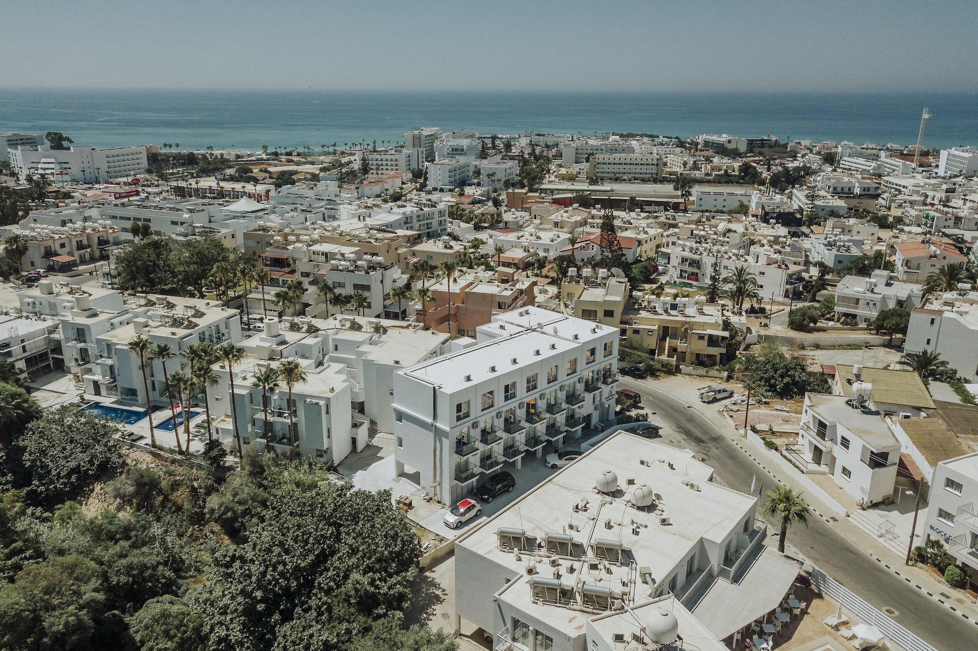 Varios River View Boutique