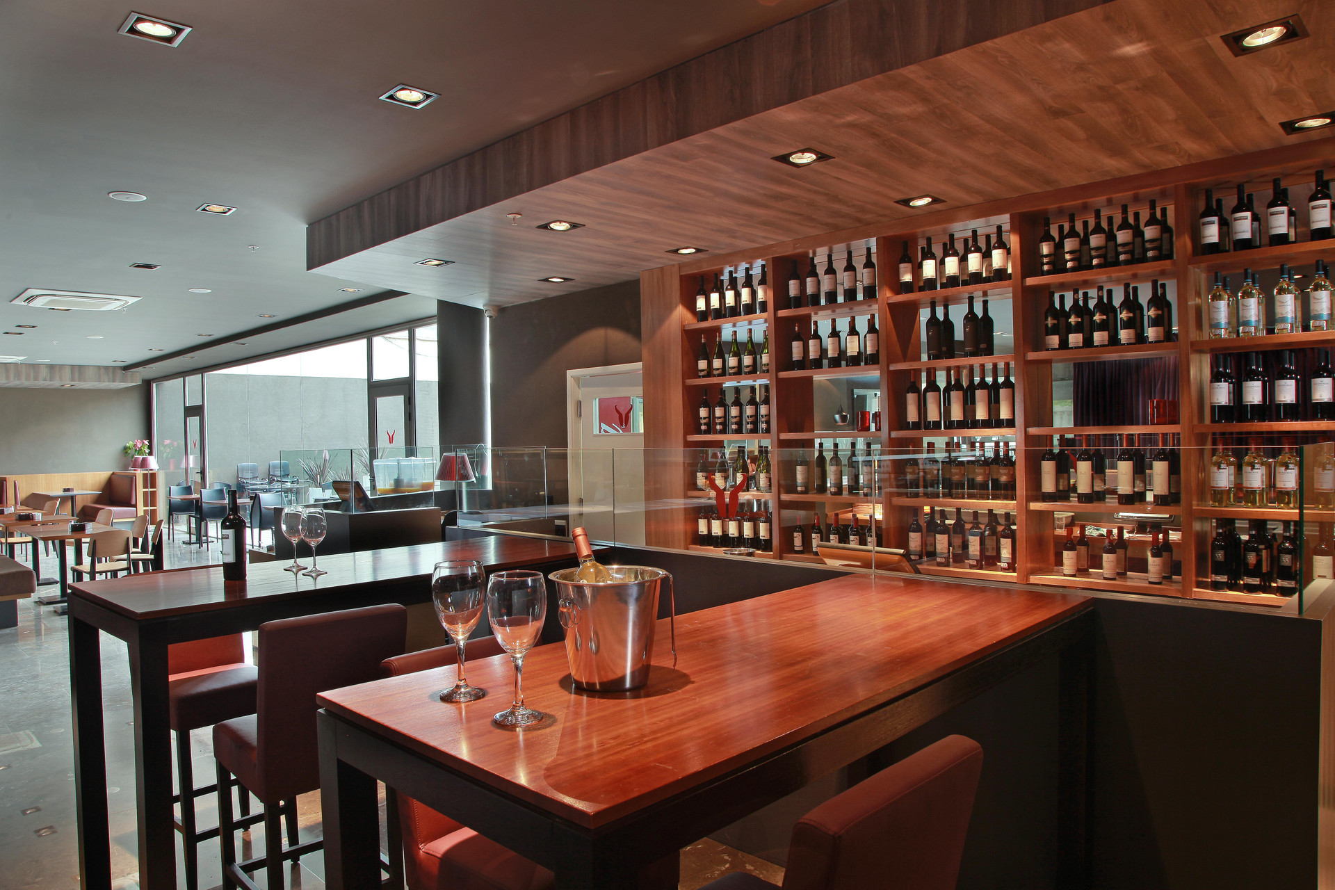 Restaurant Dazzler by Wyndham Montevideo