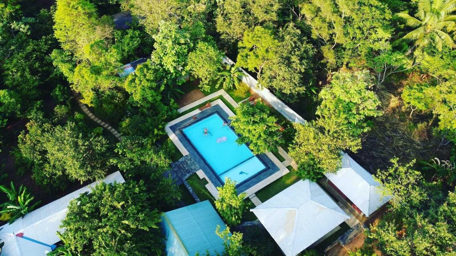 Vista Piscina NATURALIZA