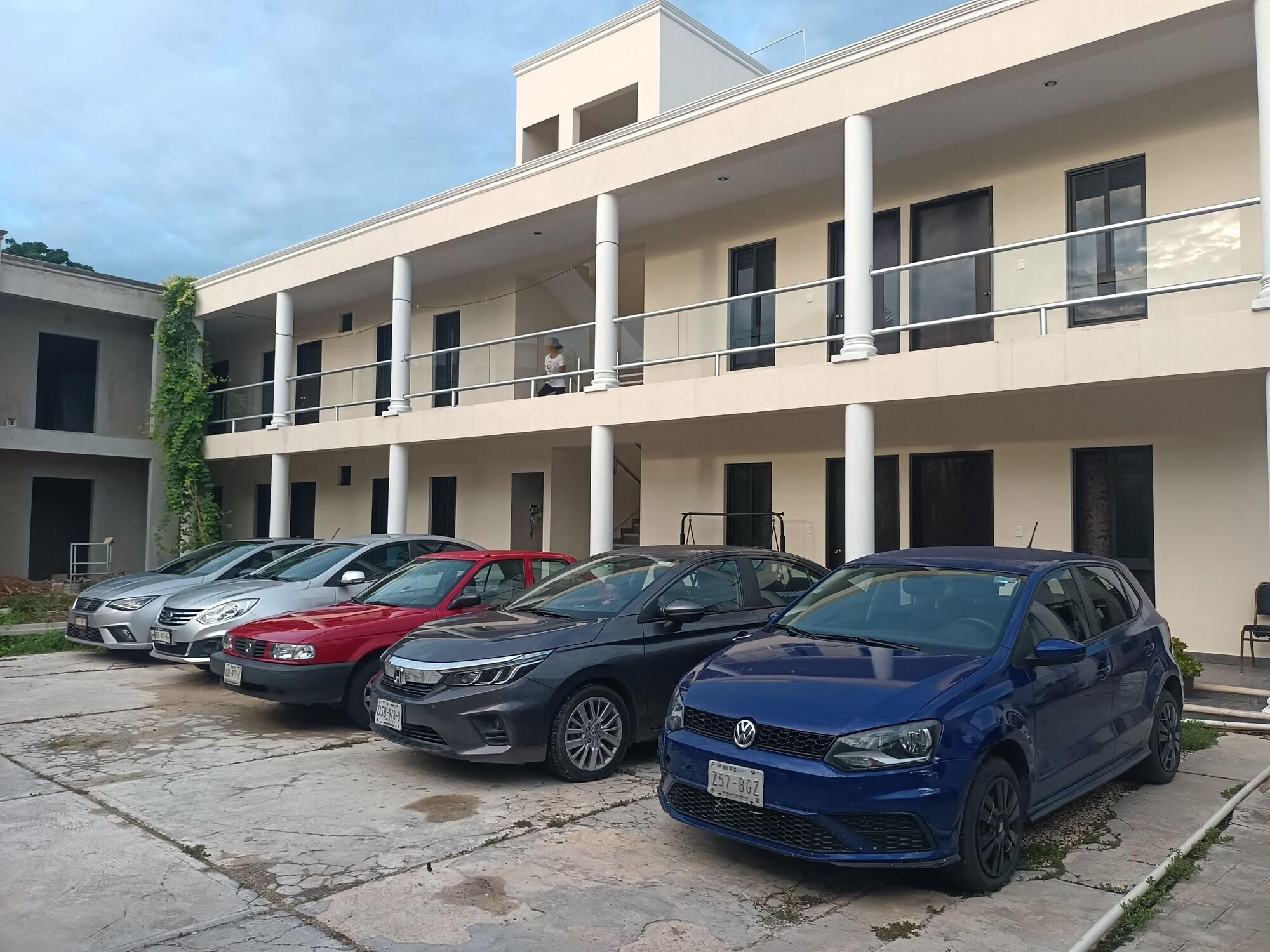 Vista Exterior Hotel and Hostel 230