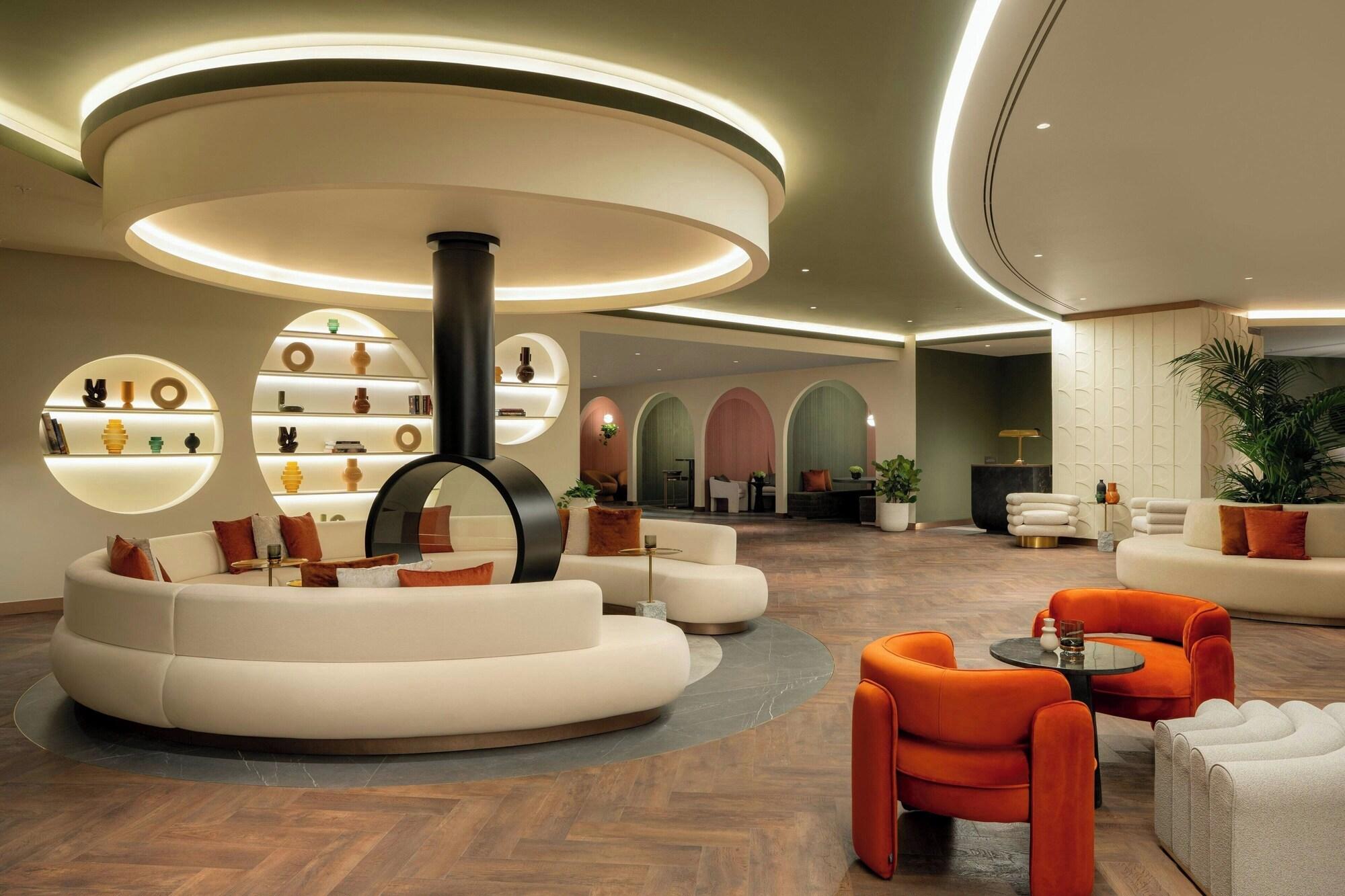 Vista Lobby Cardo Roma, Autograph Hotel